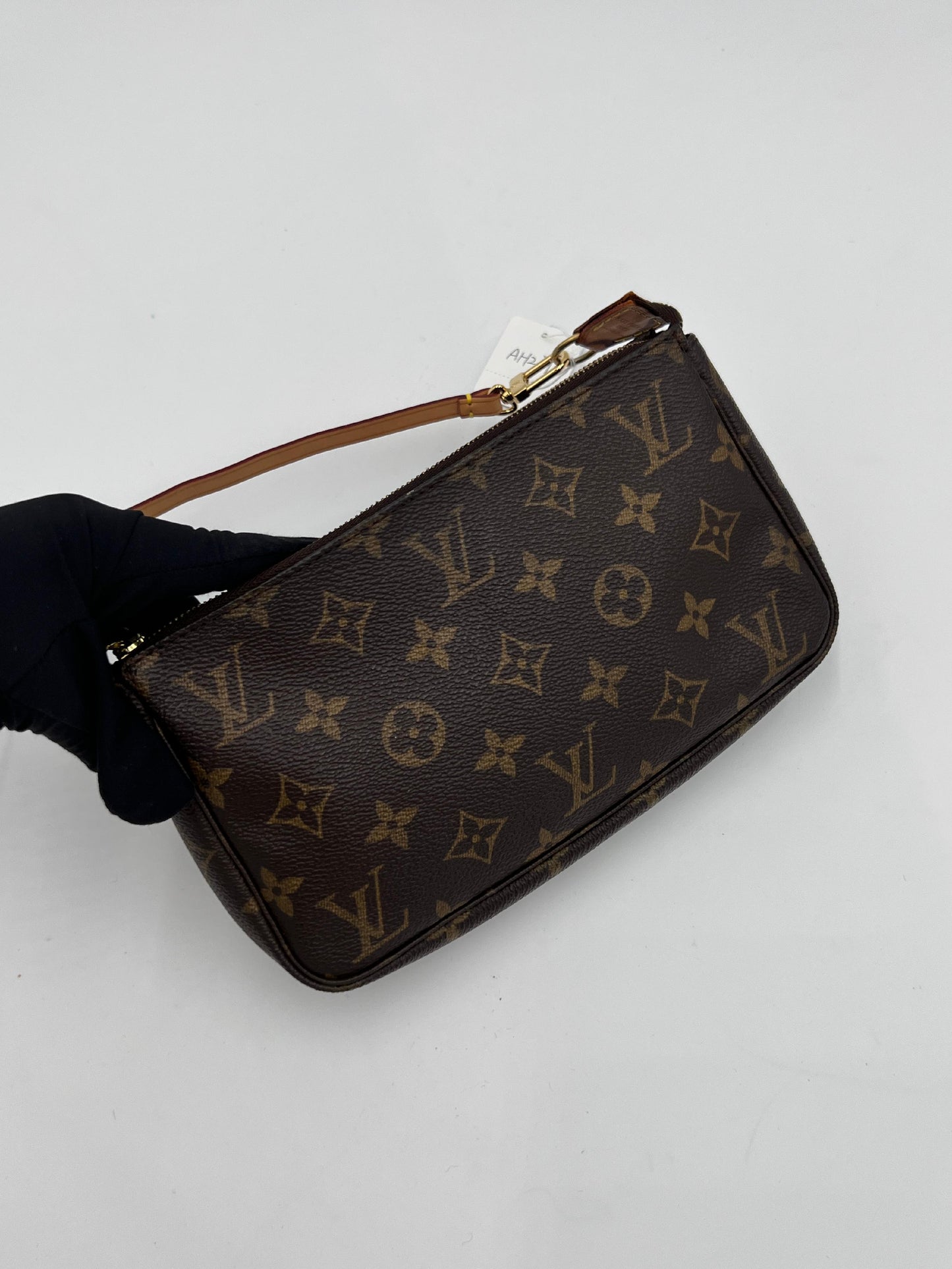 Pre-Owned Louis Vuitton Pochette Accessoire AH231