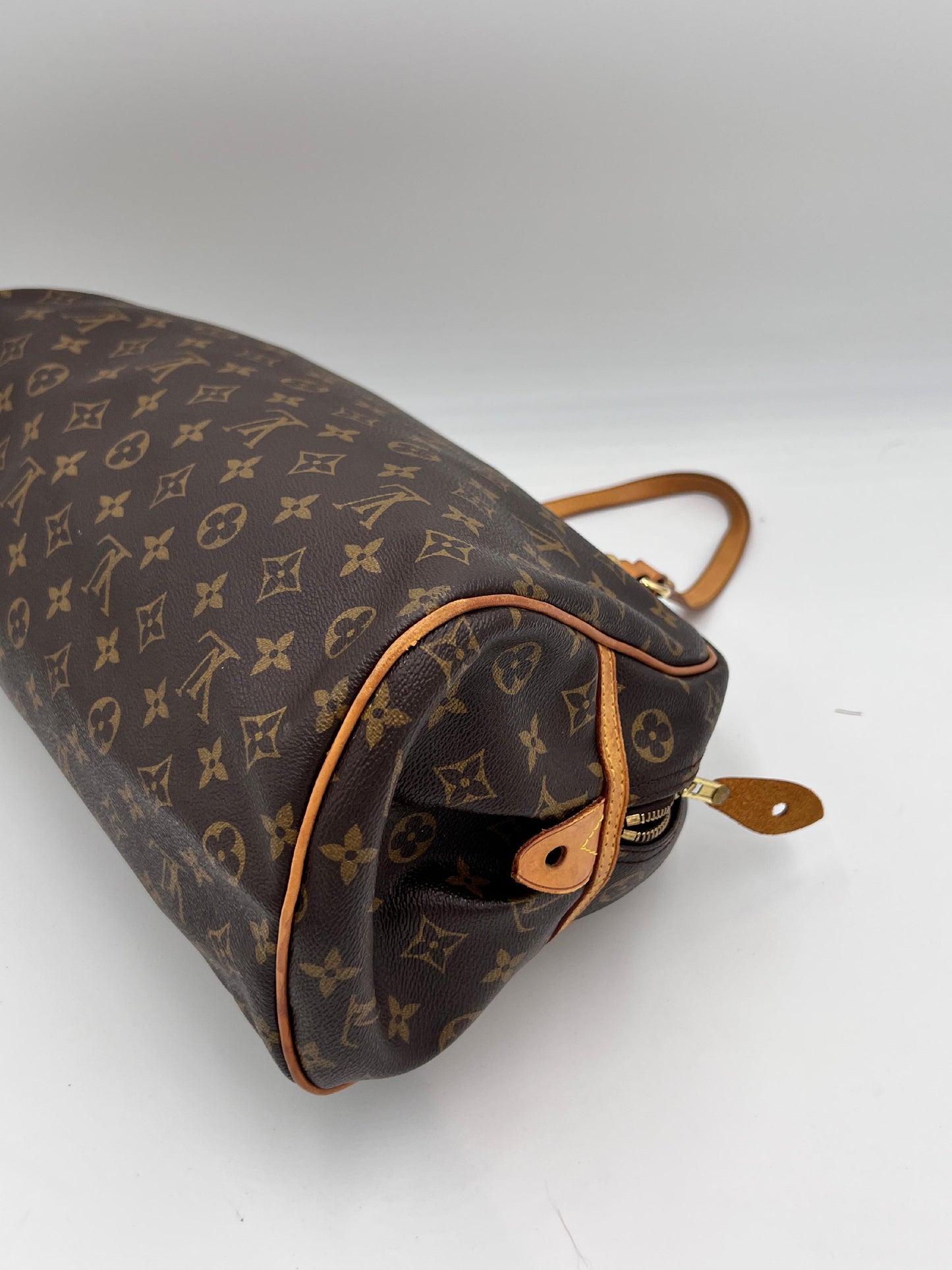 Louis Vuitton Montorgueuil MM