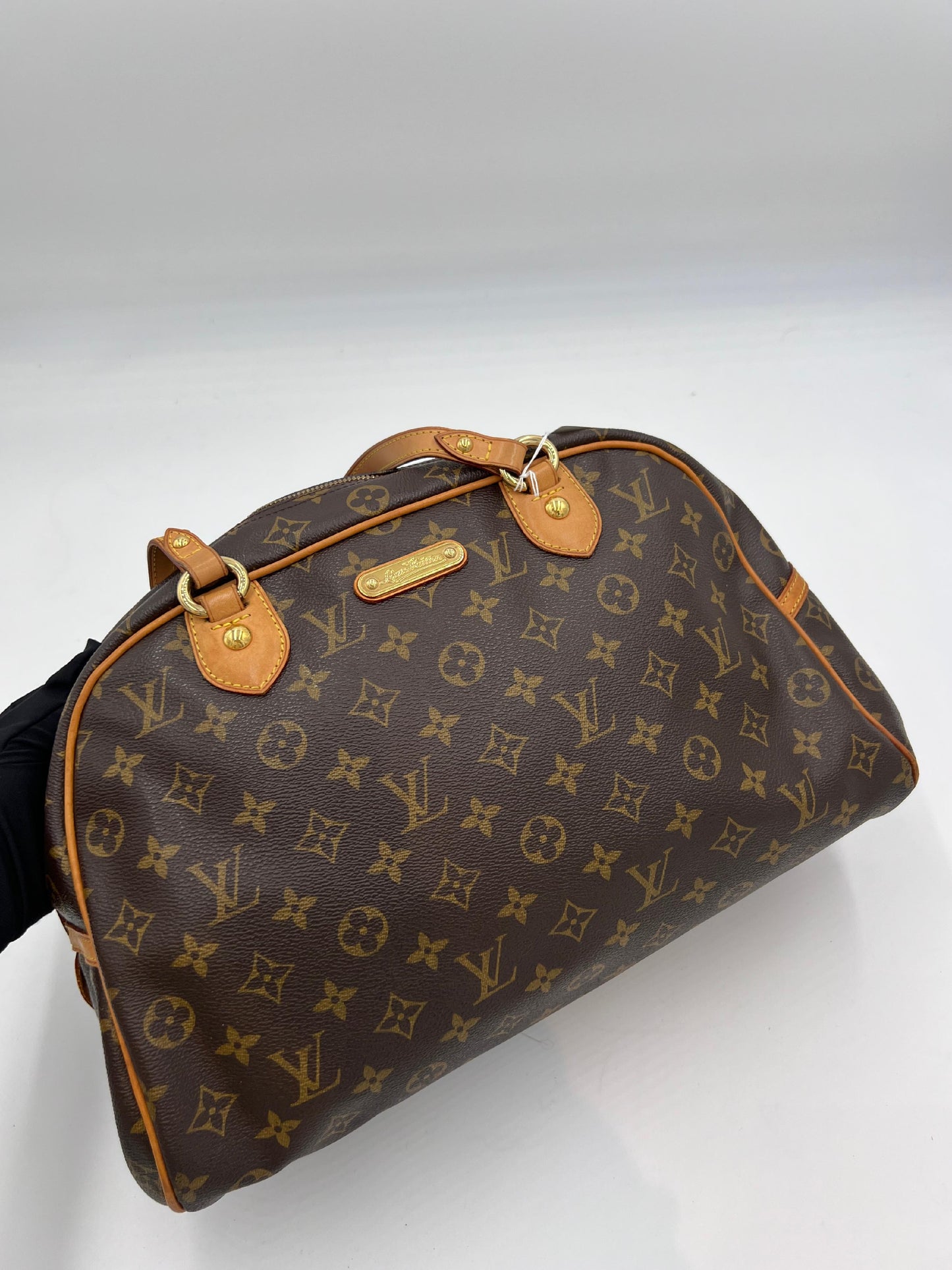 Louis Vuitton Montorgueuil MM