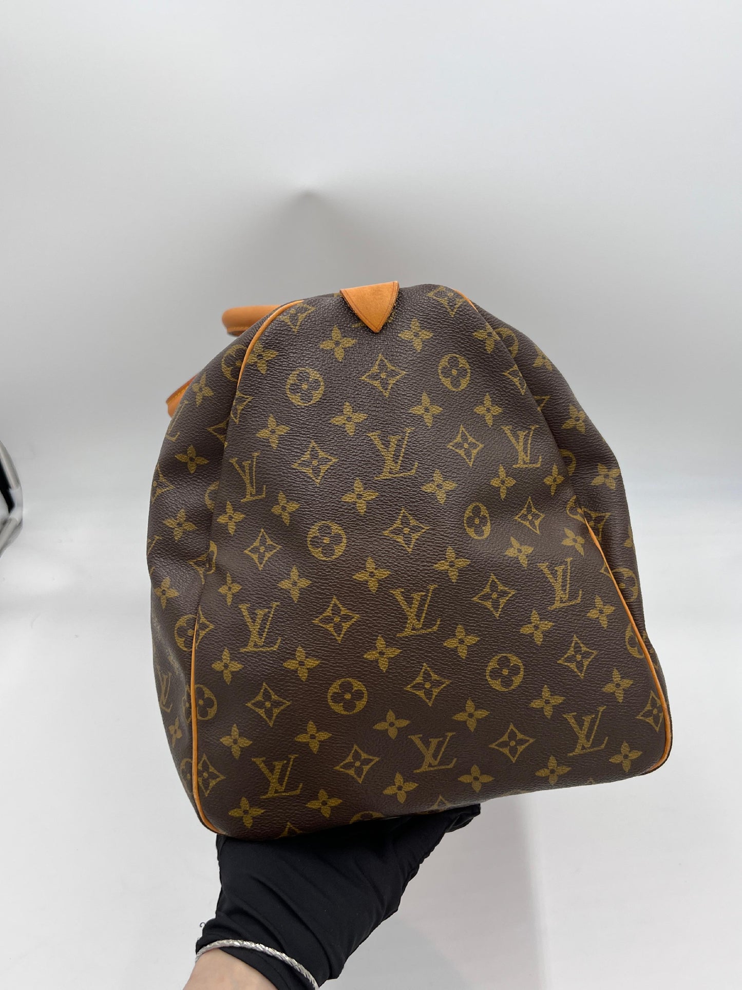 Louis Vuitton Keepall (AH261)