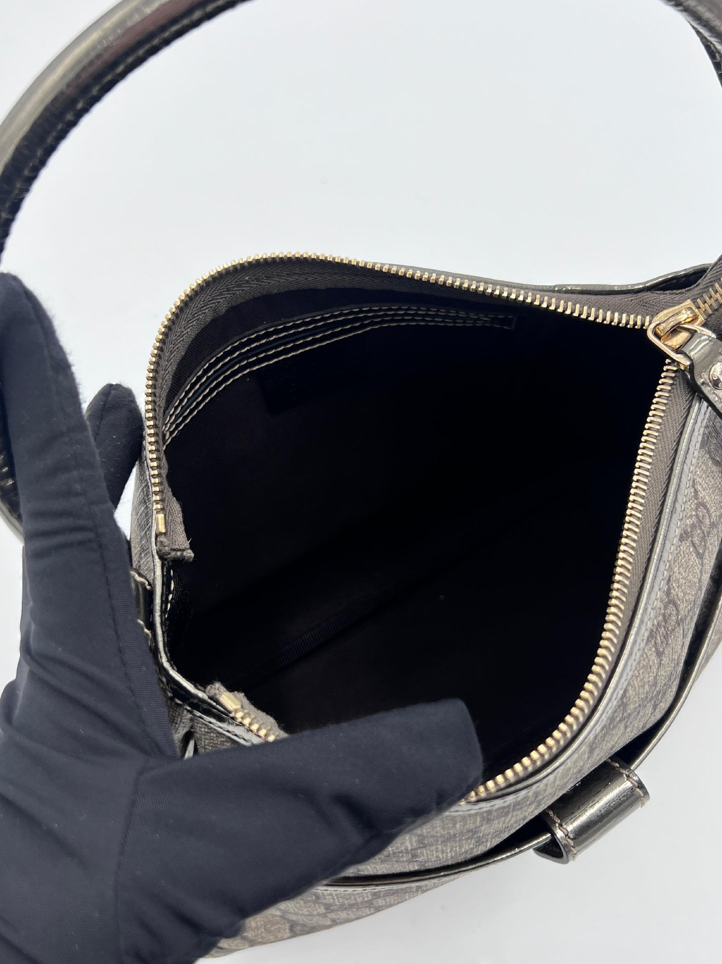 Gucci GG Supreme One Shoulder Bag