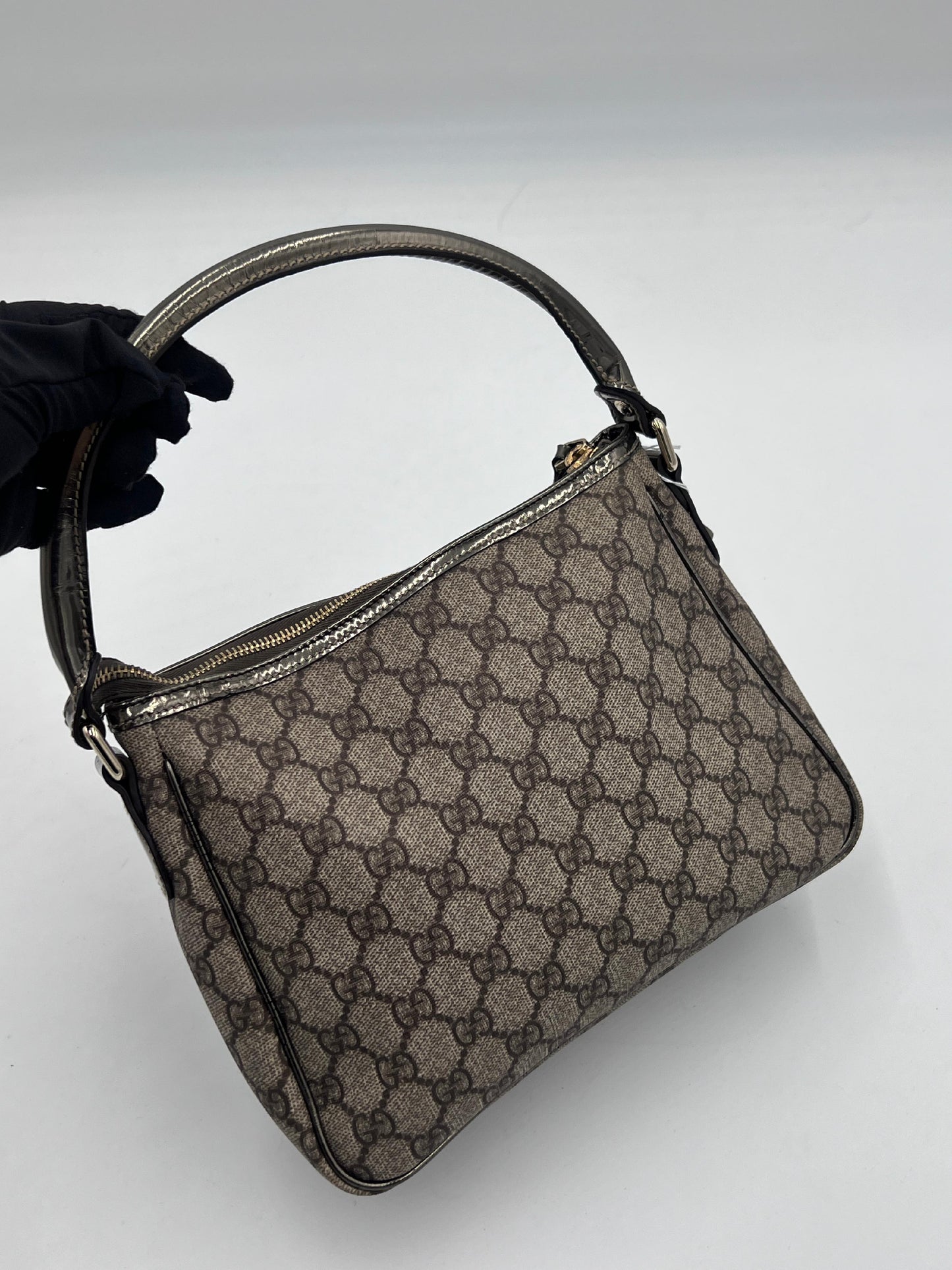 Gucci GG Supreme One Shoulder Bag