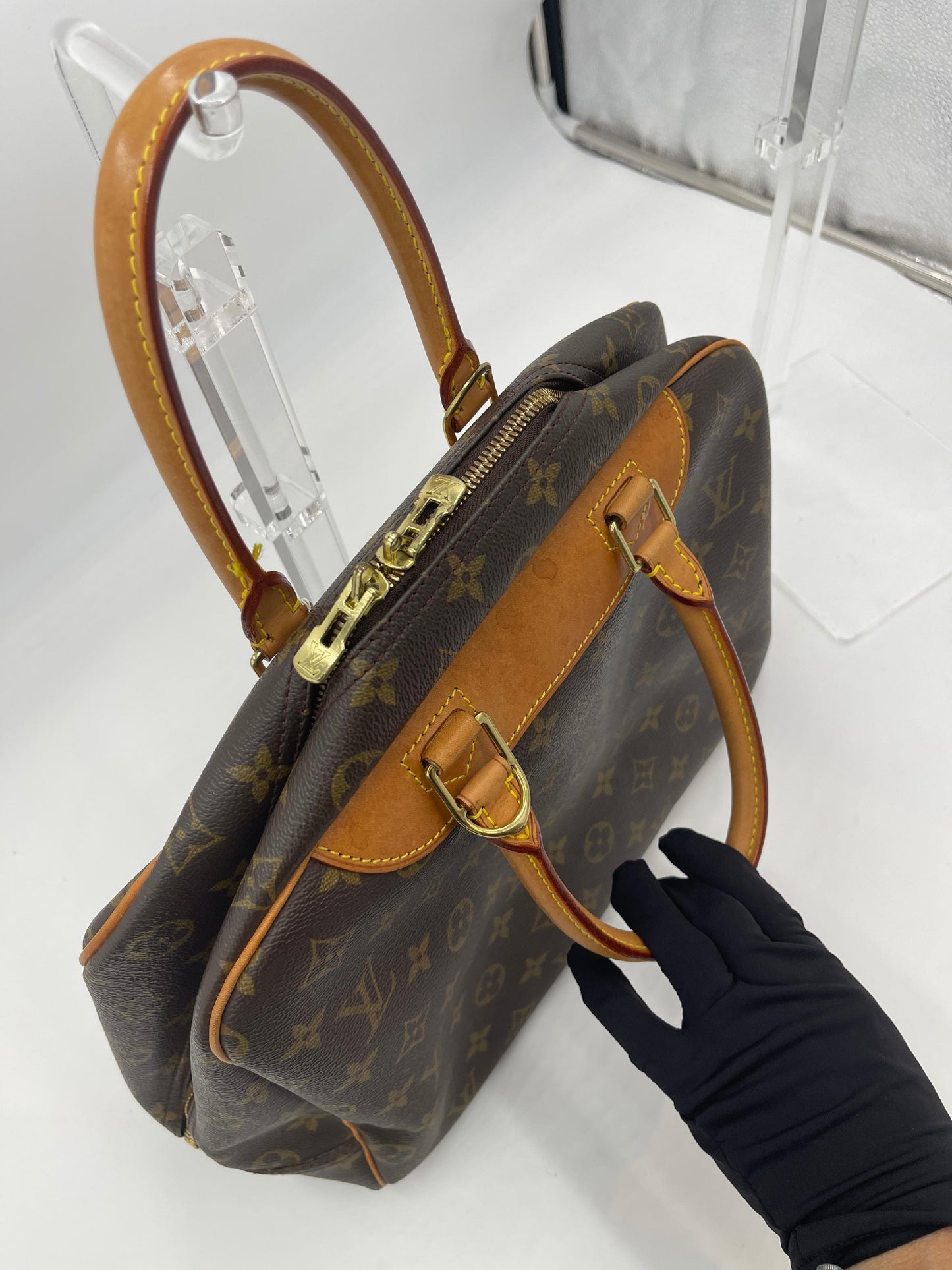 Louis Vuitton Deauville