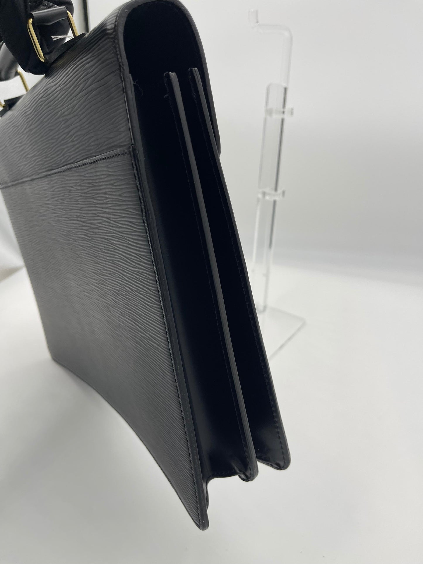 Louis Vuitton Serviette Ambassador Epi (AH724)