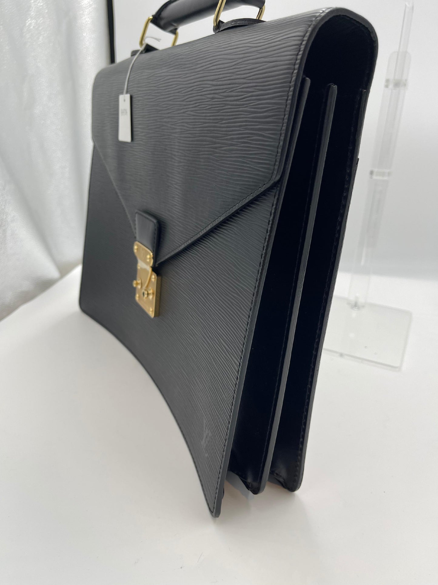 Louis Vuitton Serviette Ambassador Epi (AH724)