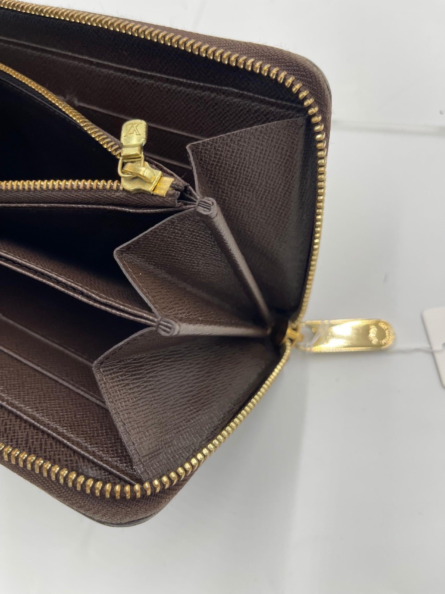 Louis Vuitton Zippy Wallet Damier