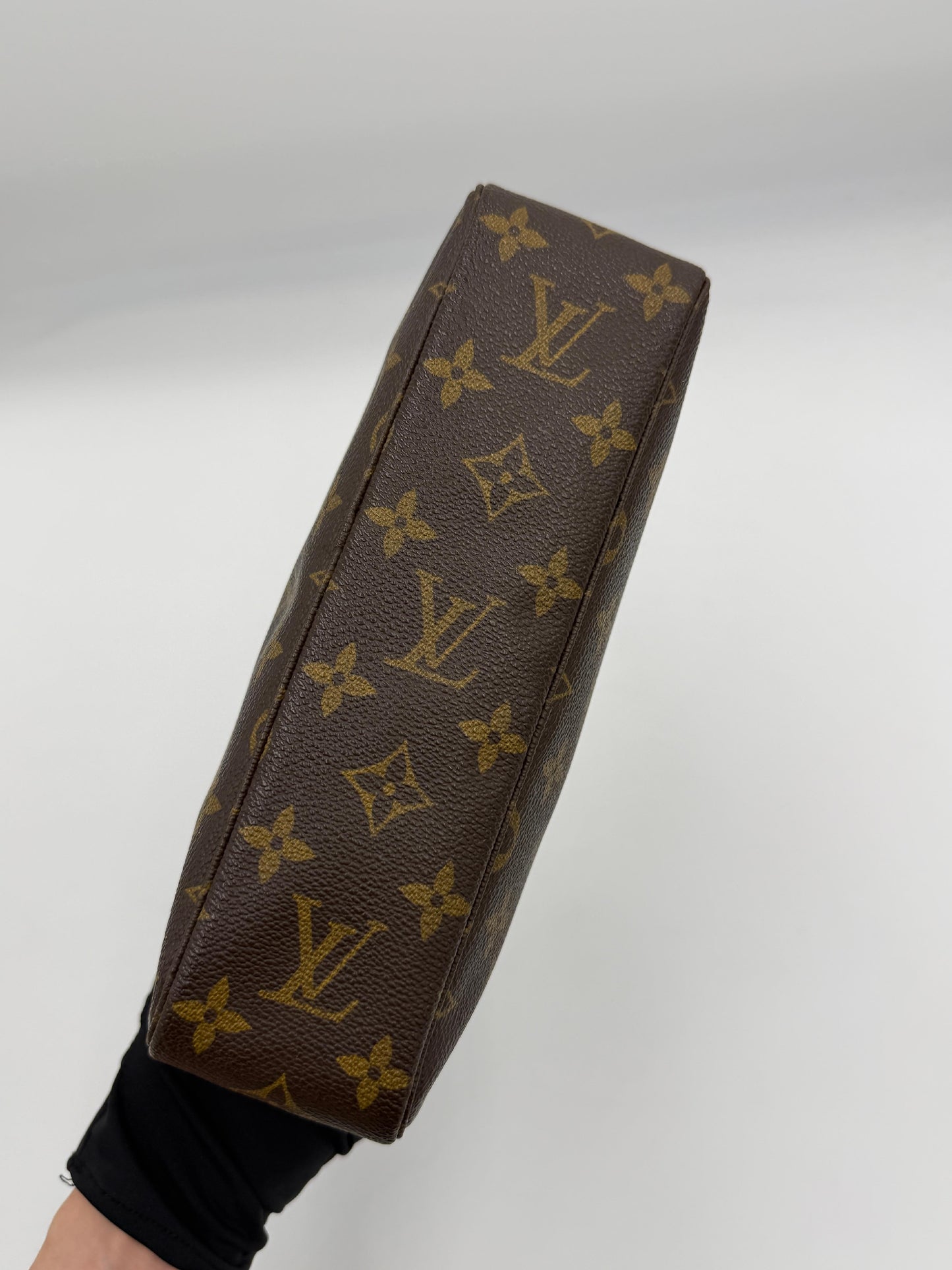 Louis Vuitton Toulouse Toilette 25