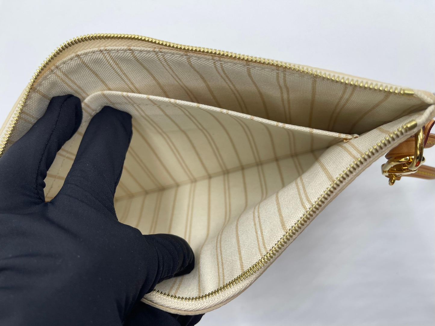 Louis Vuitton Neverfull Pouch Azur MM SR2144 (AH920)