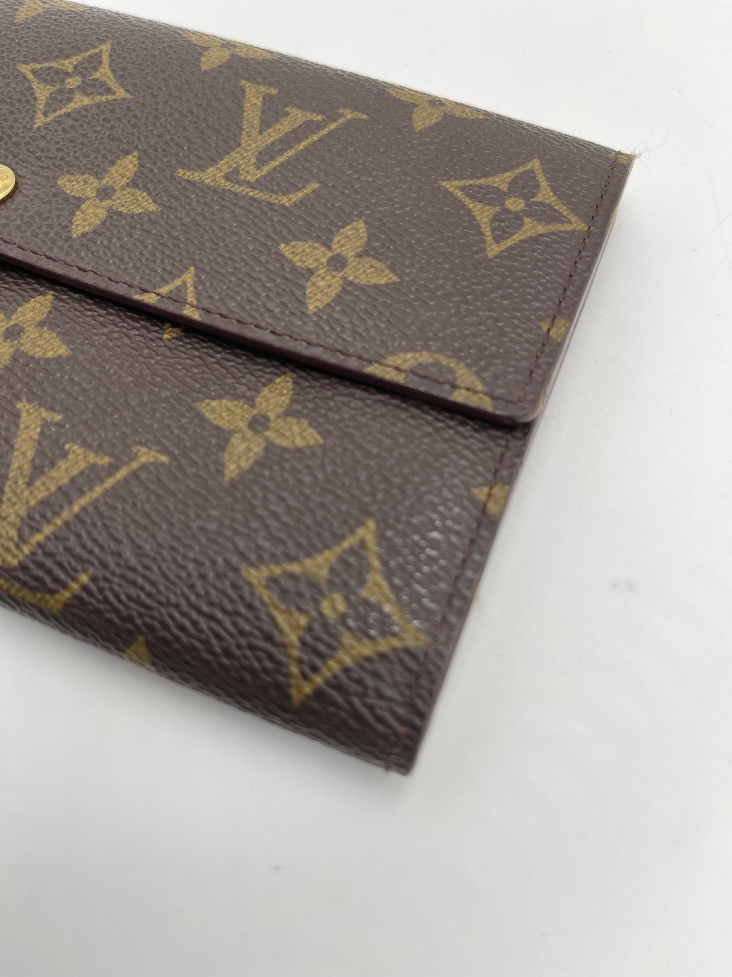 Louis Vuitton Sarah Wallet TH0946 (AH921)