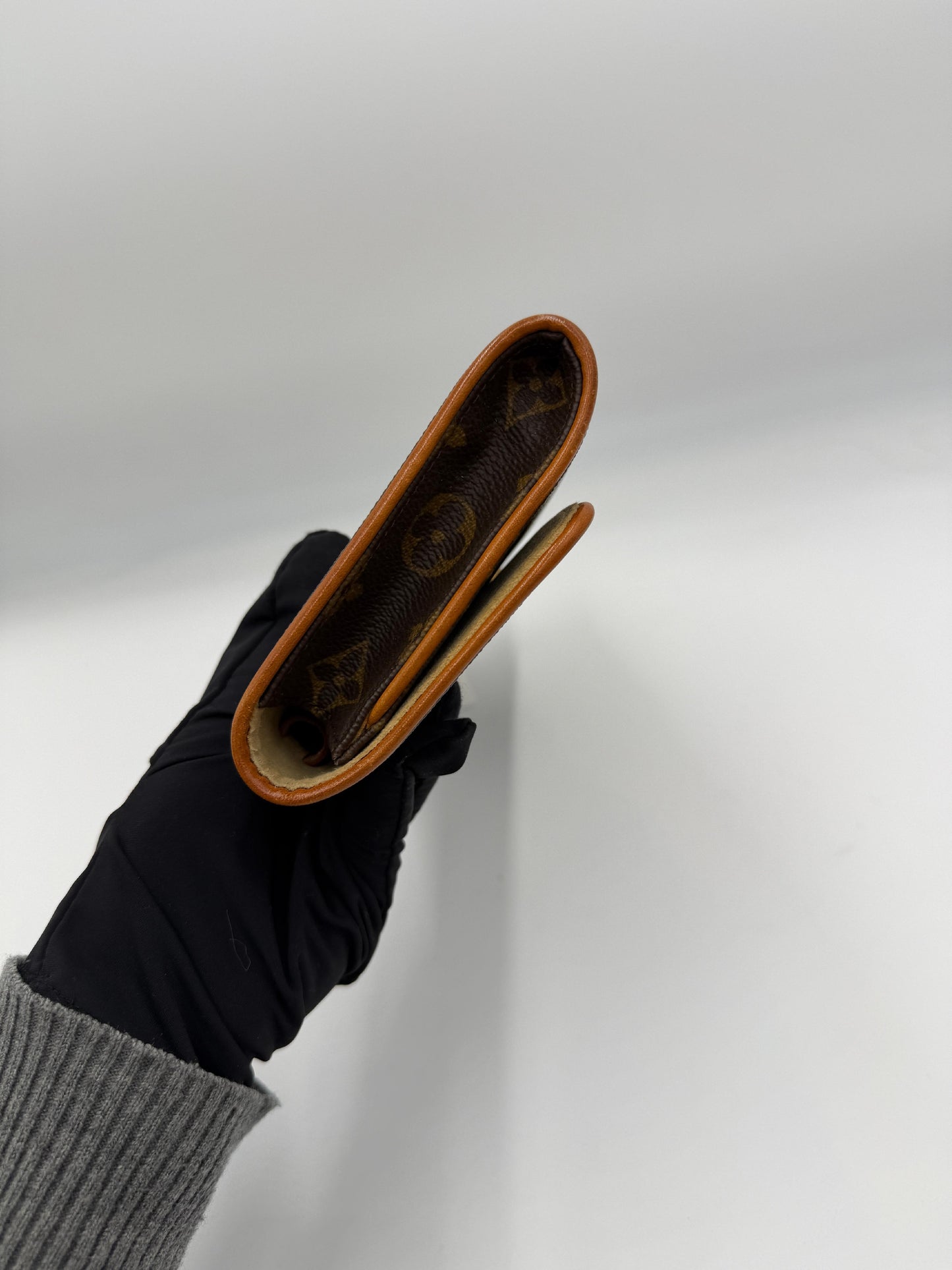 Louis Vuitton Pochette Twin GM (AI058)
