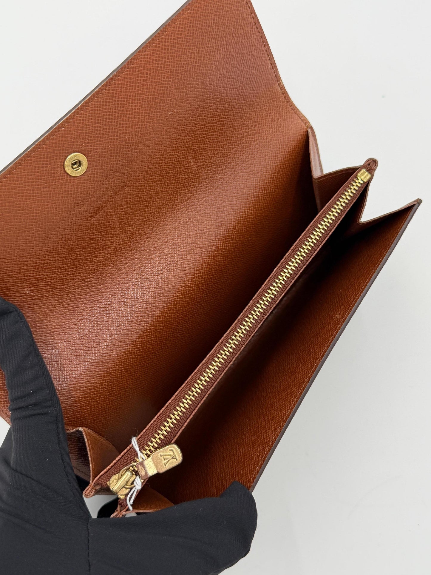 Louis Vuitton Monogram Sarah Wallet (AI092)