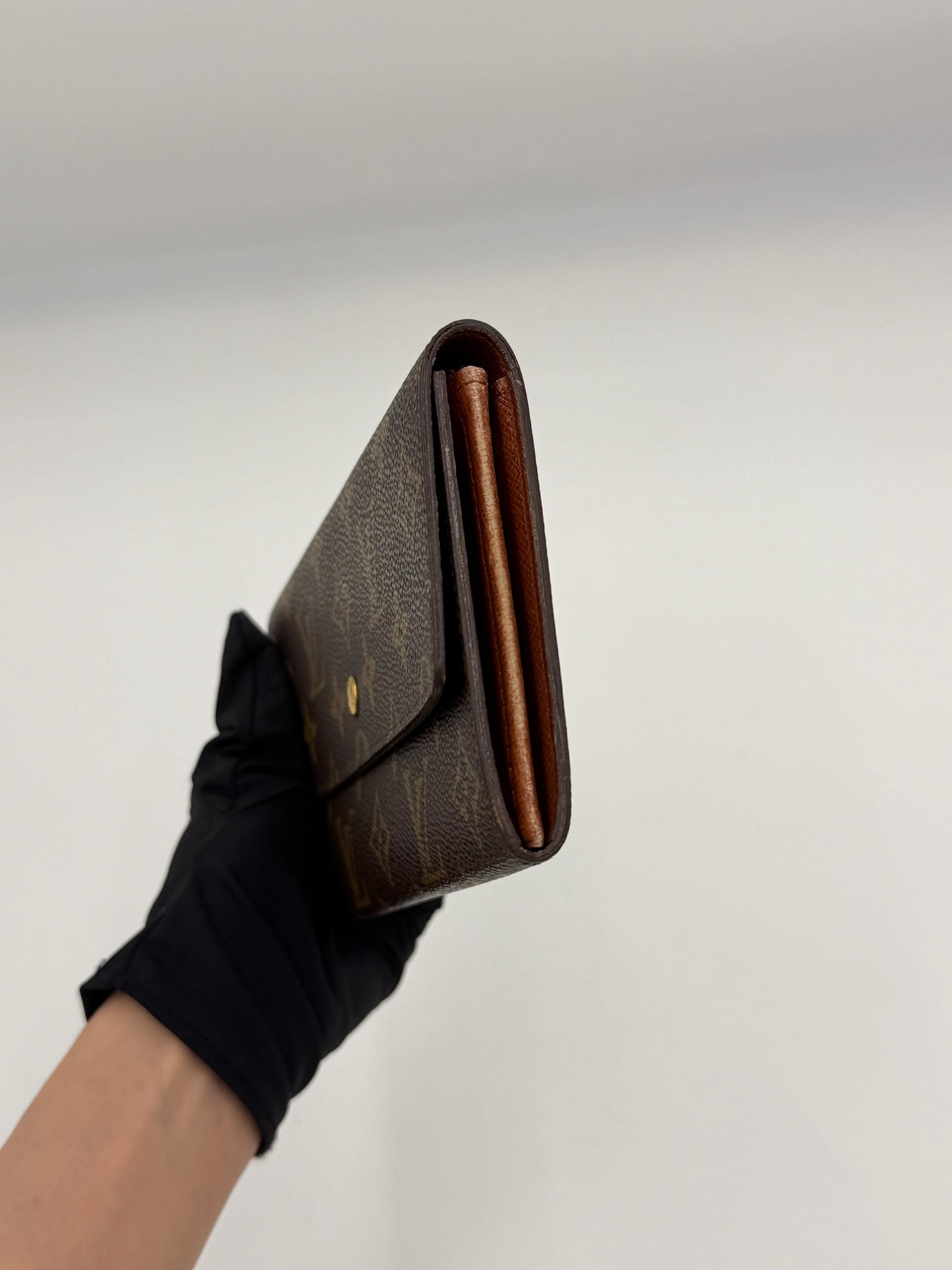 Louis Vuitton Monogram Sarah Wallet (AI092)