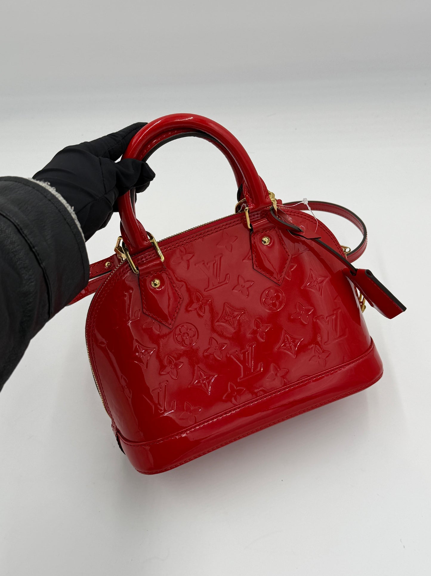 Pre-Owned Louis Vuitton Alma BB Vernis with Strap AI119