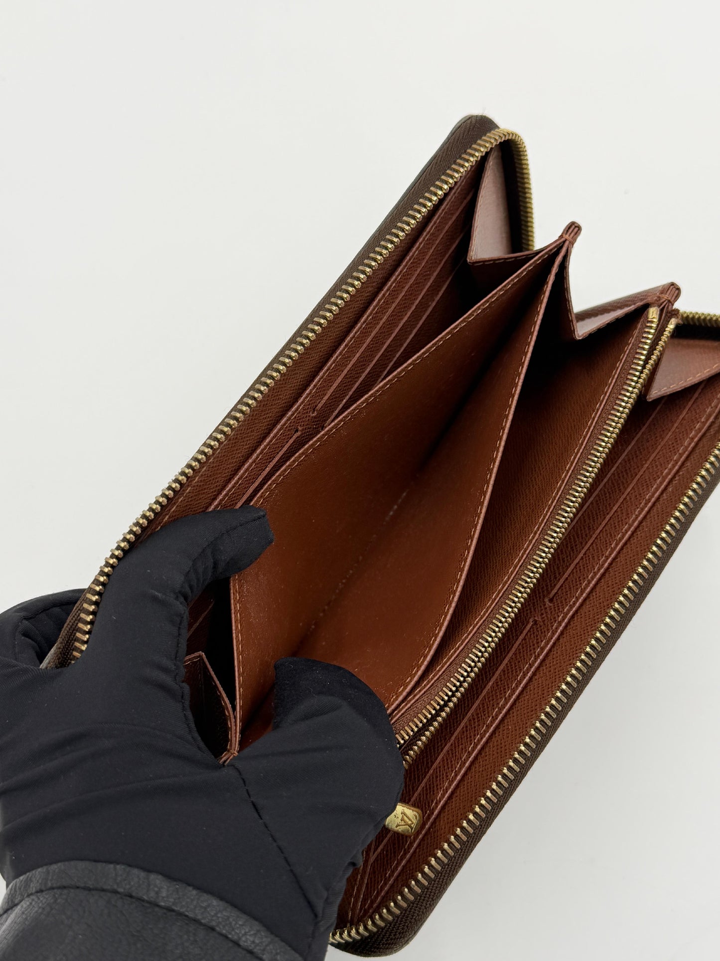 Louis Vuitton Monogram Zippy Wallet  Pre-Owned