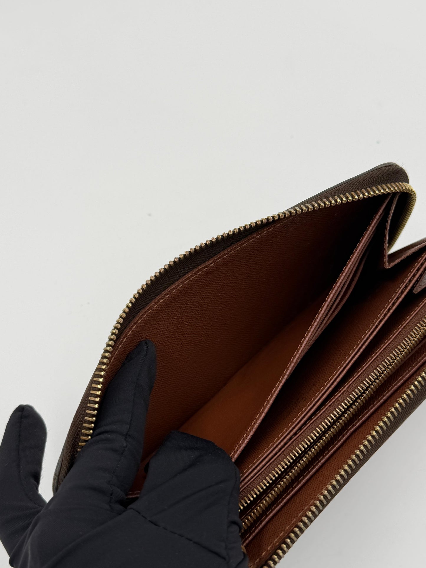 Louis Vuitton Monogram Zippy Wallet  Pre-Owned