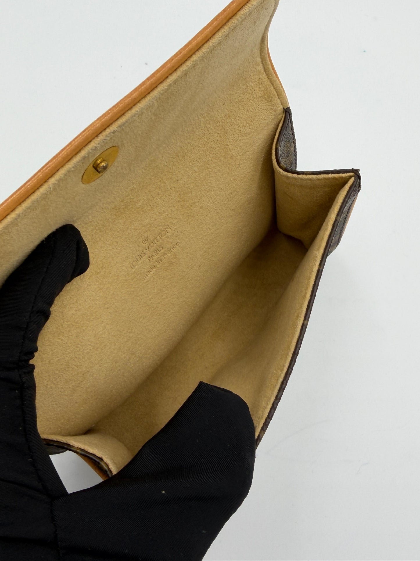 Louis Vuitton Pochette Florentine M