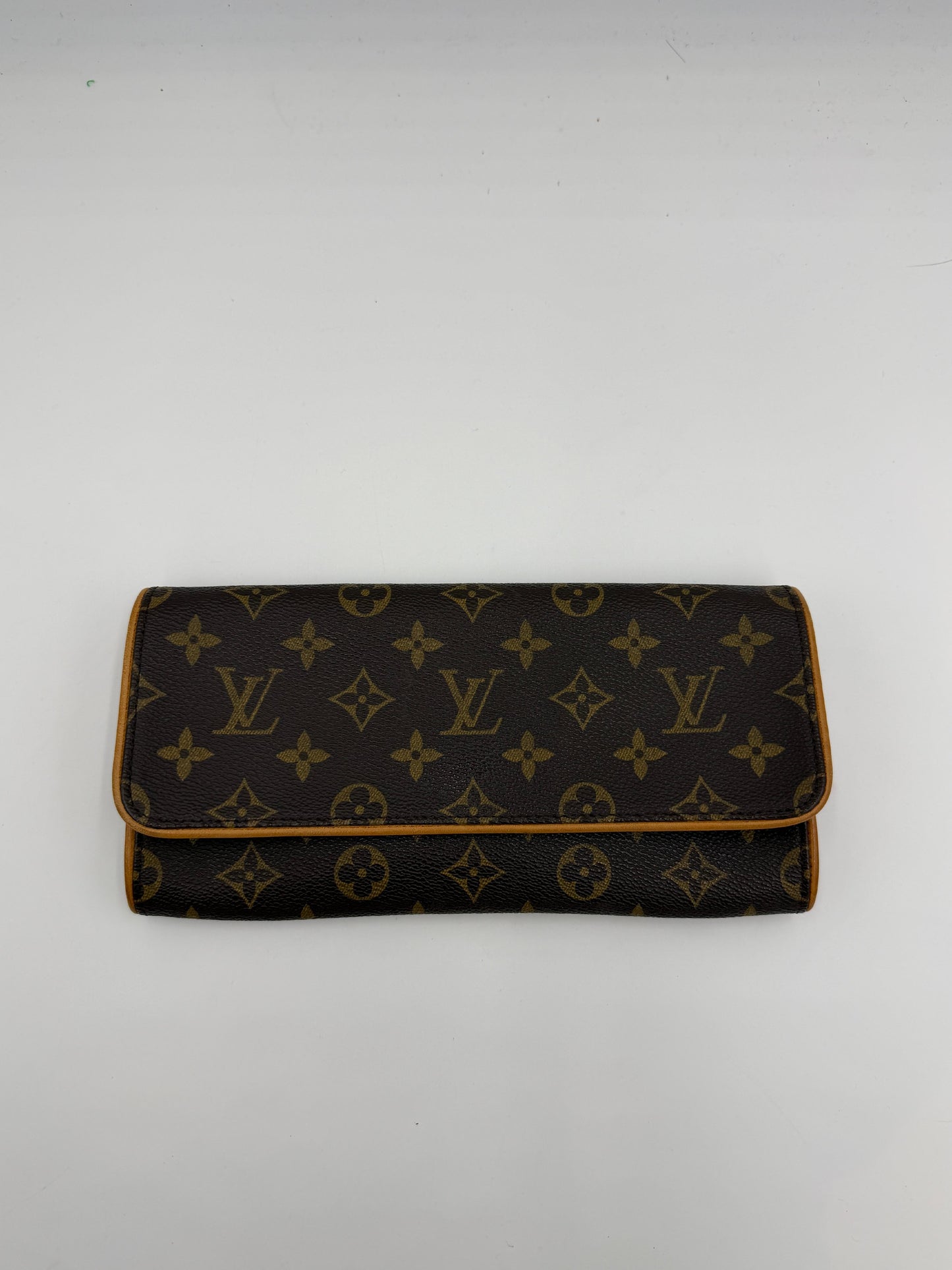 Louis Vuitton Pochette Twin GM