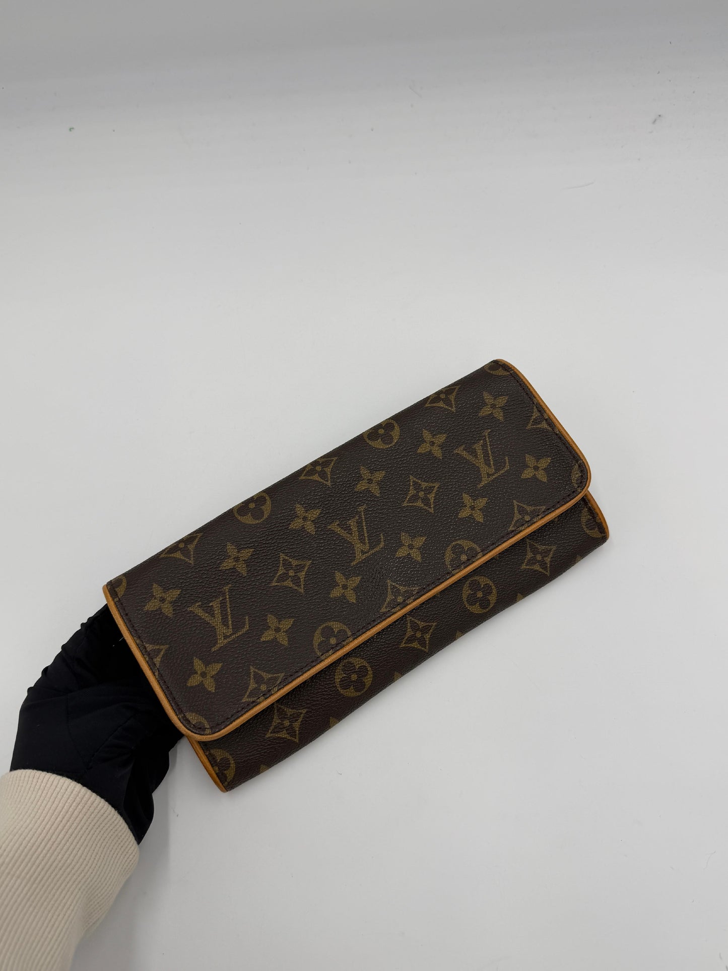 Louis Vuitton Pochette Twin GM
