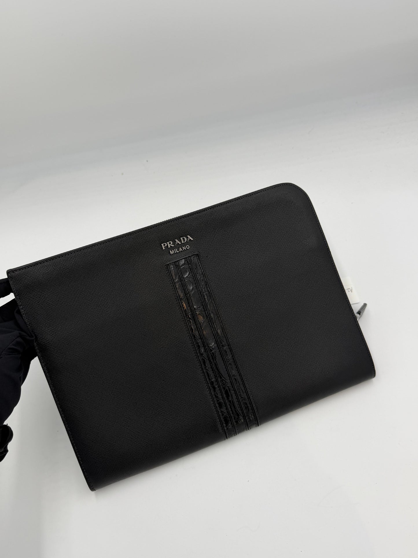 Prada Saffiano Zip Clutch Pre-Owned