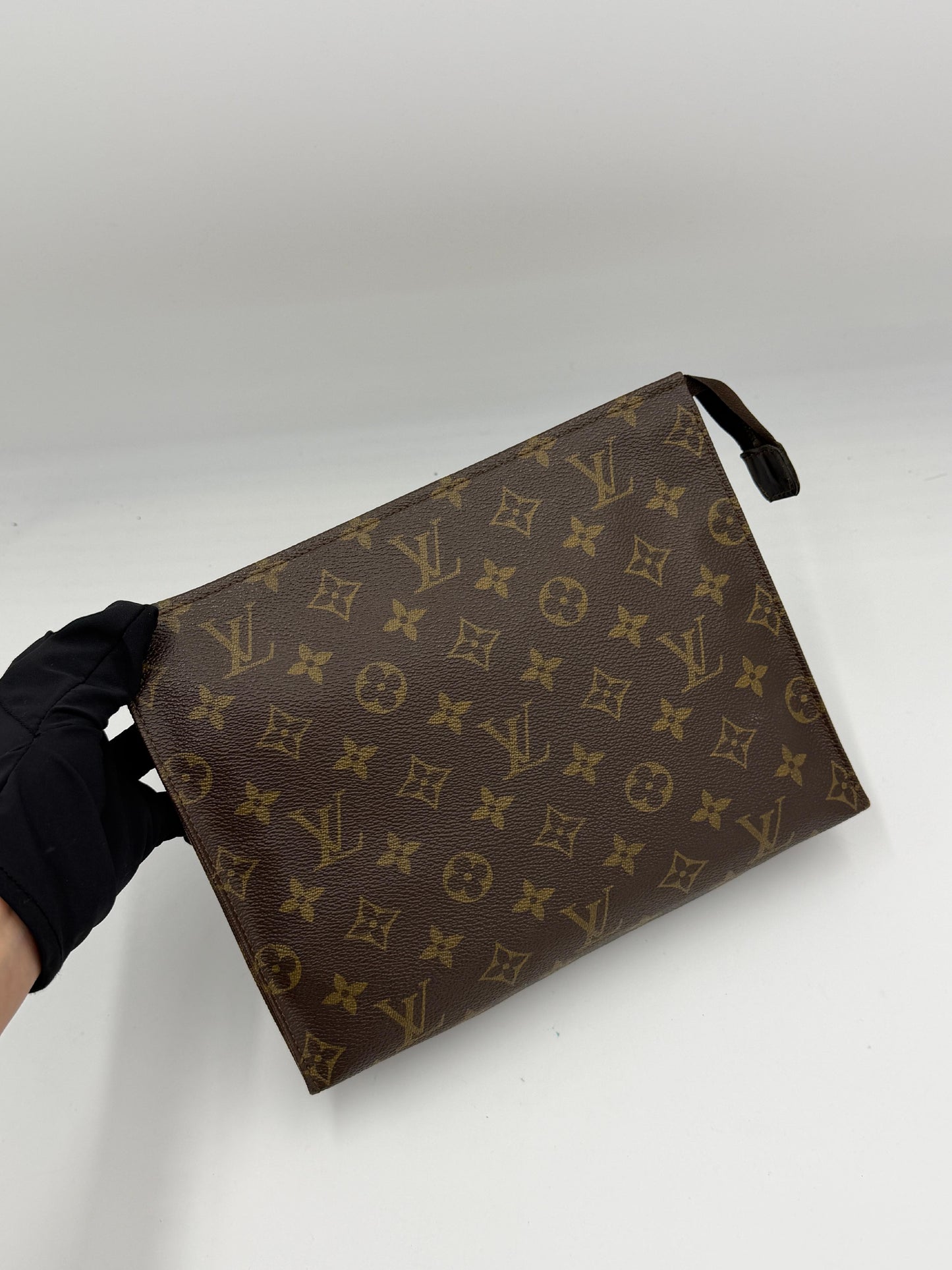 Louis Vuitton Toiletry Pouch 26 Pre-Owned