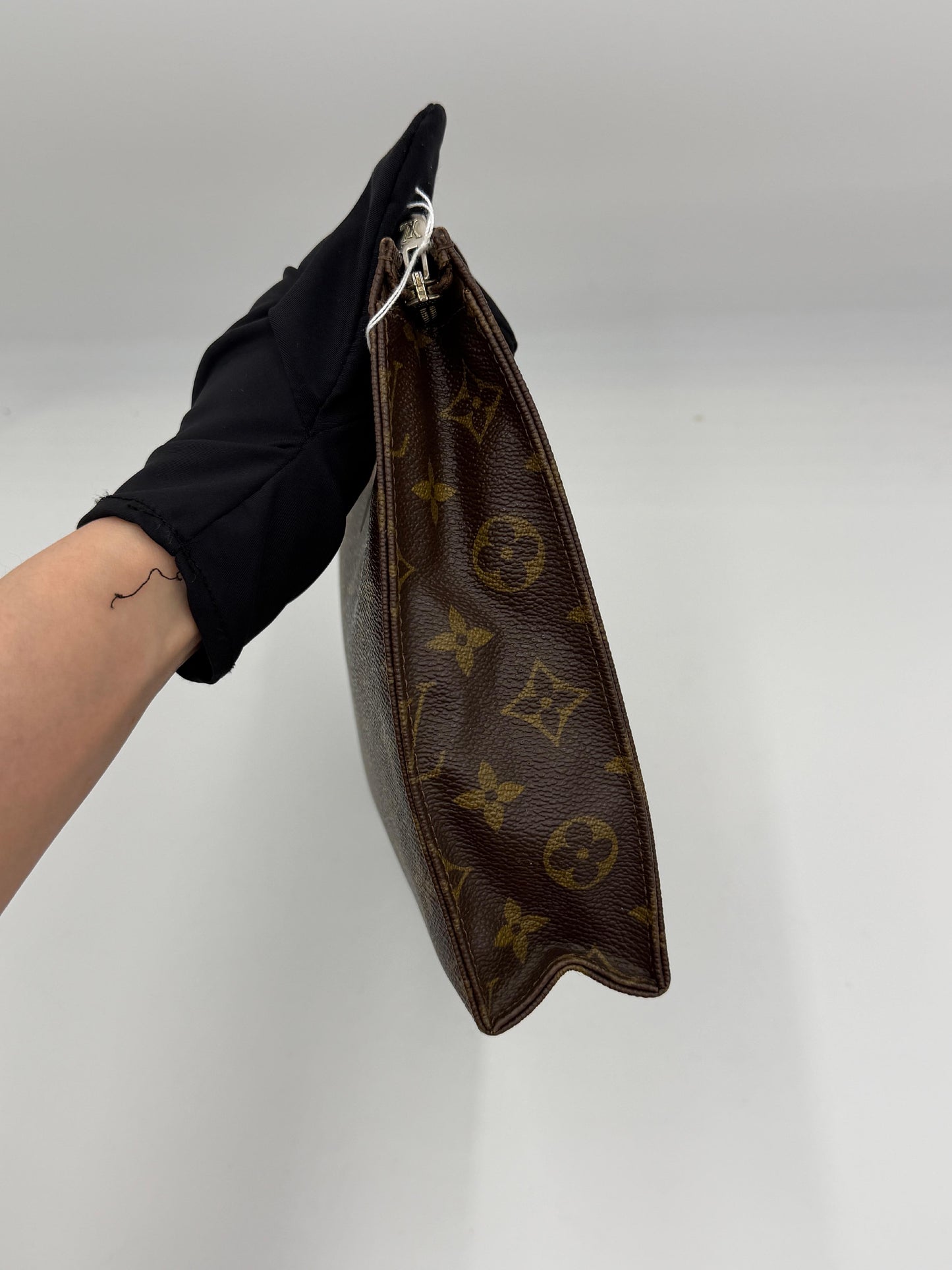 Louis Vuitton Toiletry Pouch 26 Pre-Owned