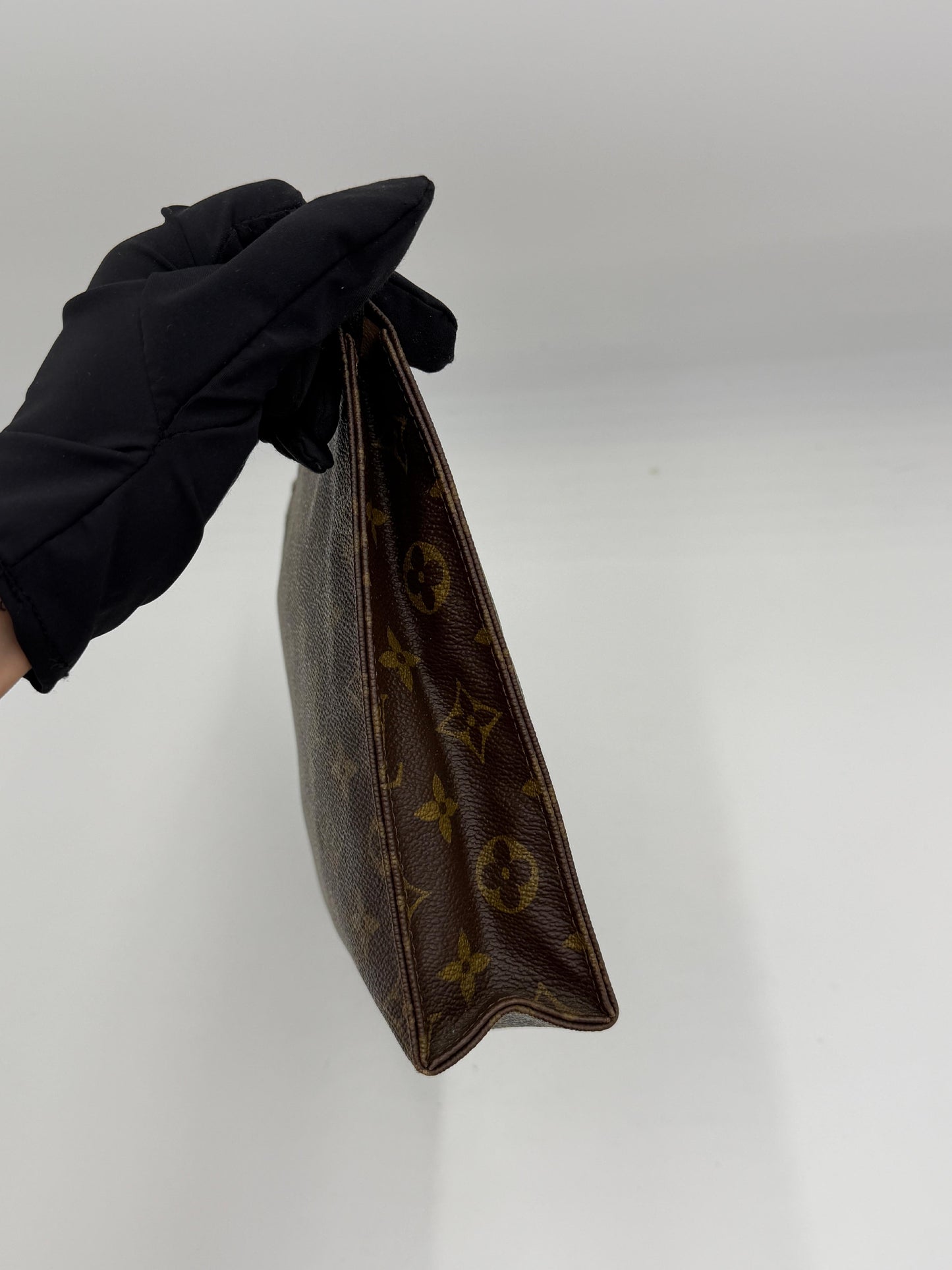 Louis Vuitton Toiletry Pouch 26 Pre-Owned