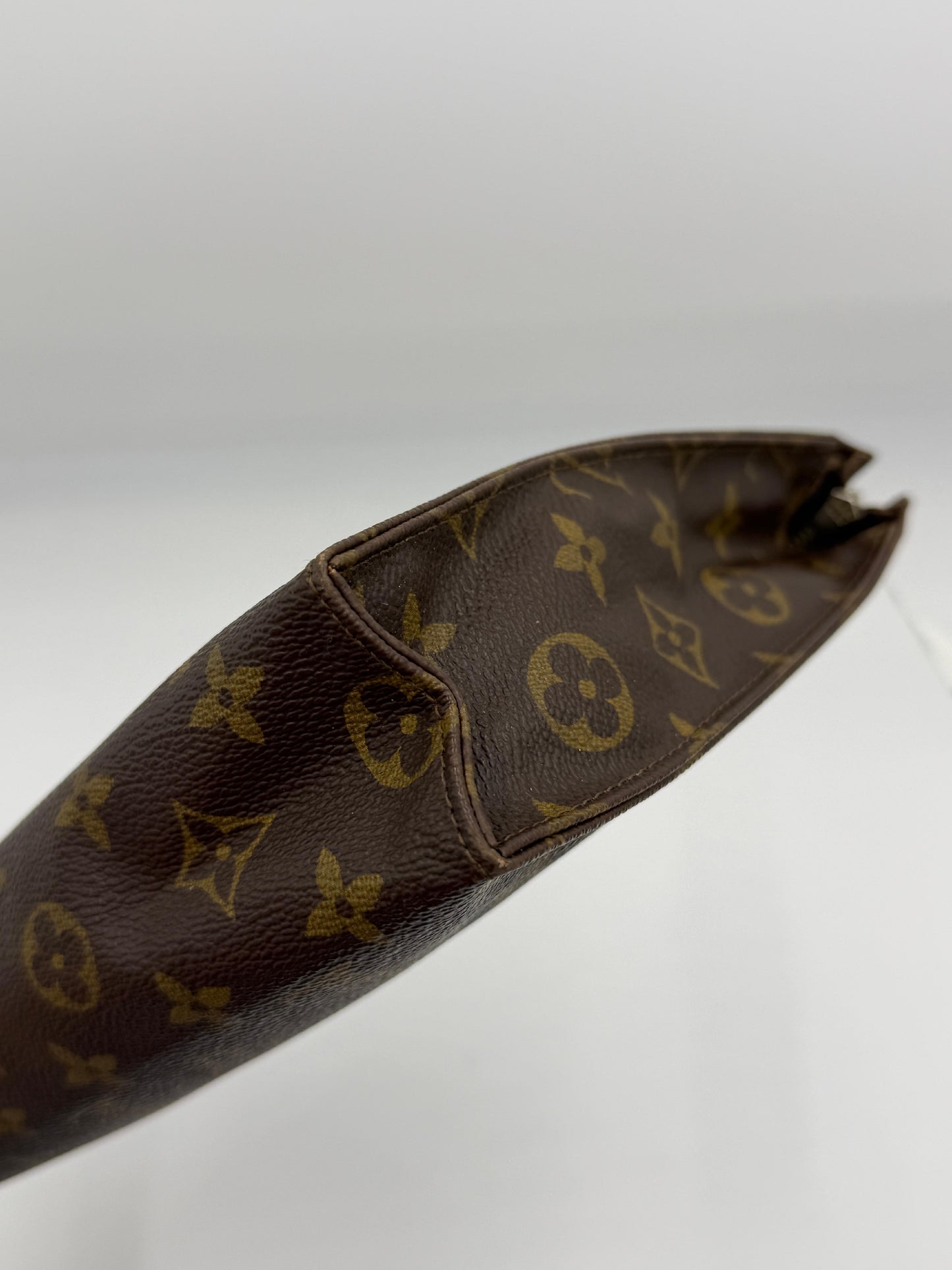 Louis Vuitton Toiletry Pouch 26 Pre-Owned