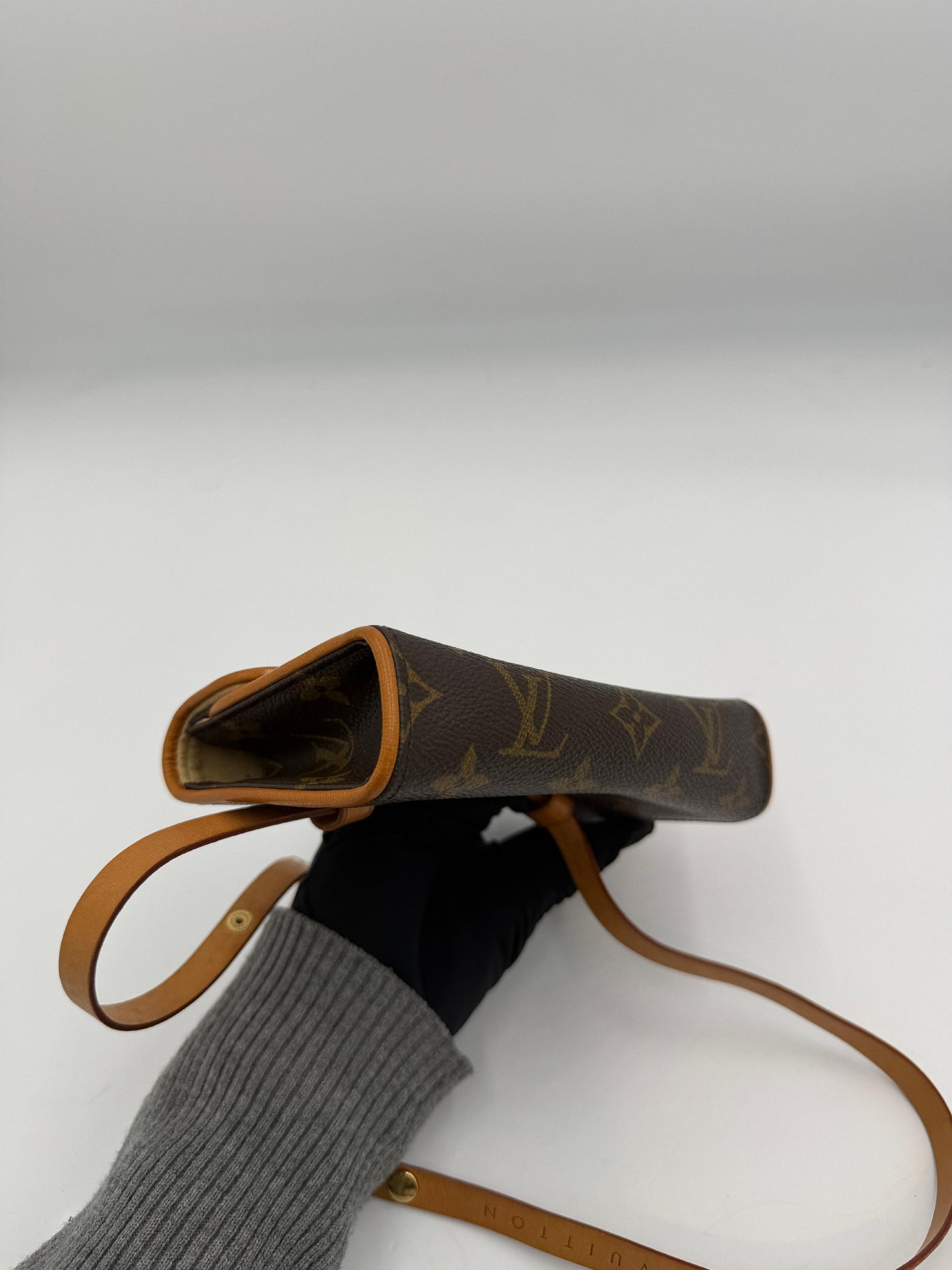 Louis Vuitton Monogram Pochette Florentine XS (AI445)