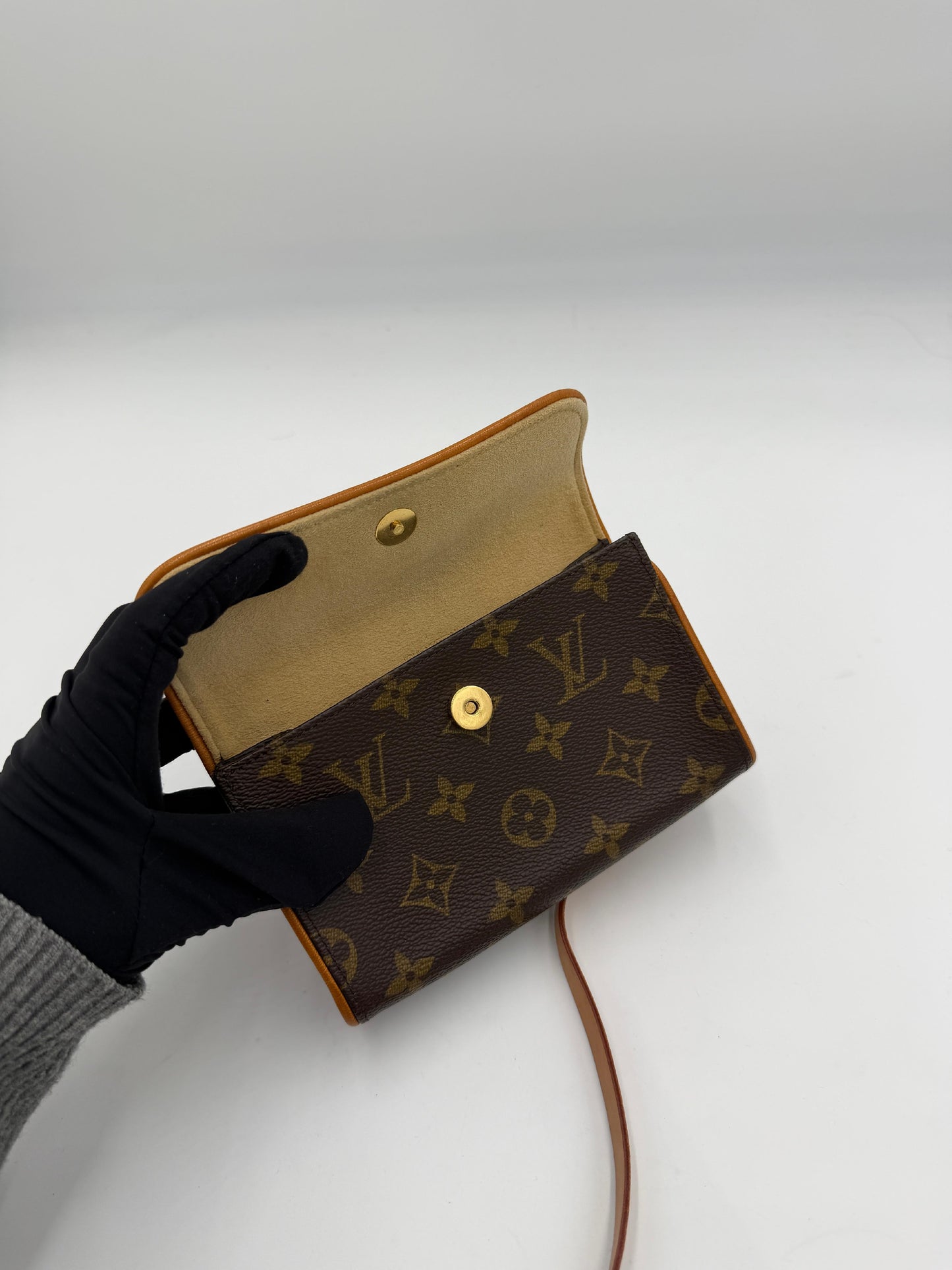 Louis Vuitton Monogram Pochette Florentine XS (AI445)