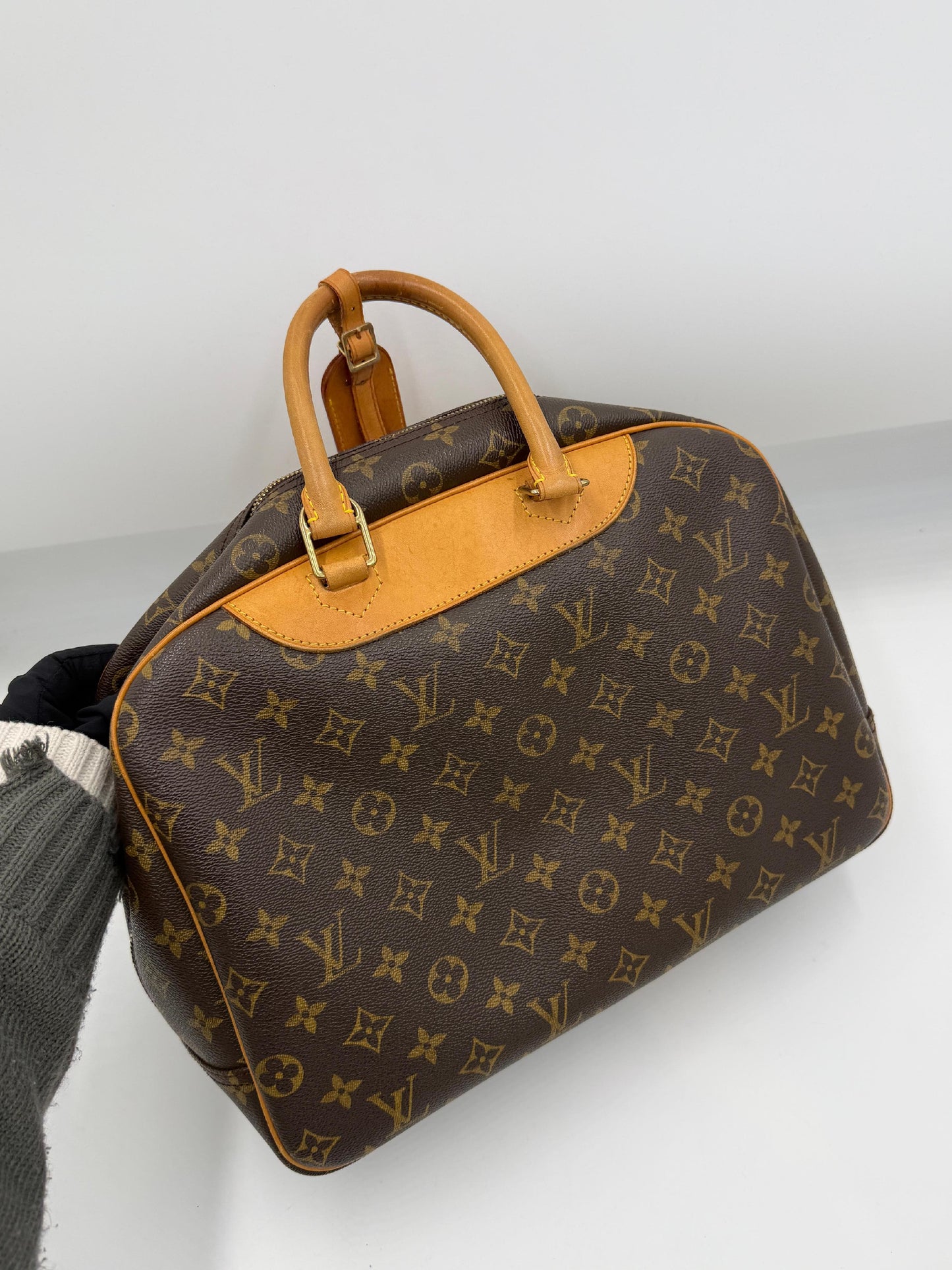 Louis Vuitton Deauville Pre-Owned