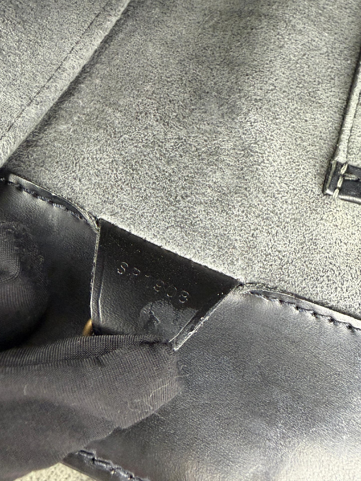 Pre-Owned Louis Vuitton Duplex Epi AI525