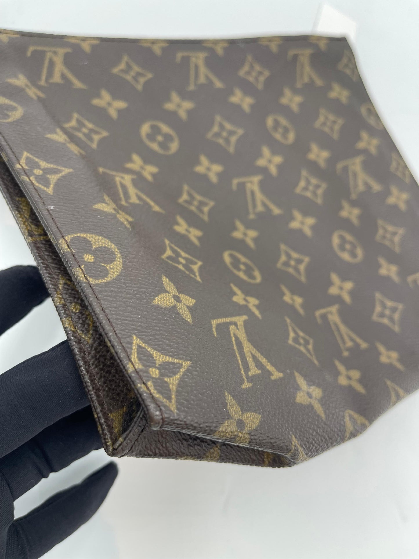 Louis Vuitton Monogram Toiletry Pouch Pre-Owned