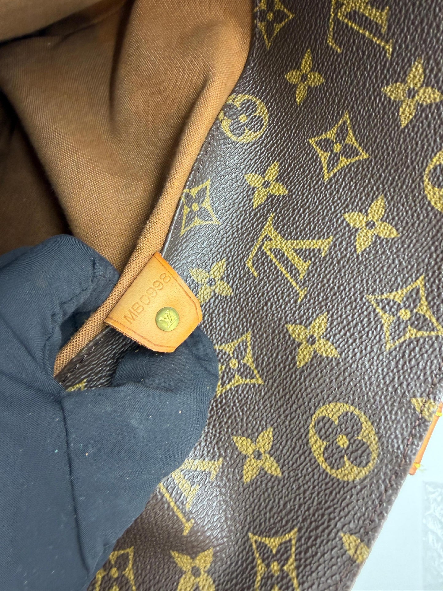 Pre-Owned Louis Vuitton Monogram Sac Shopping AI684