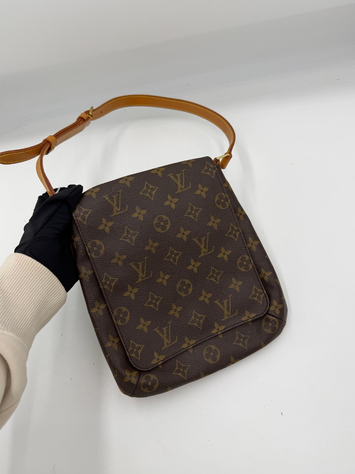 Pre-Owned Louis Vuitton Musette Salsa AI755