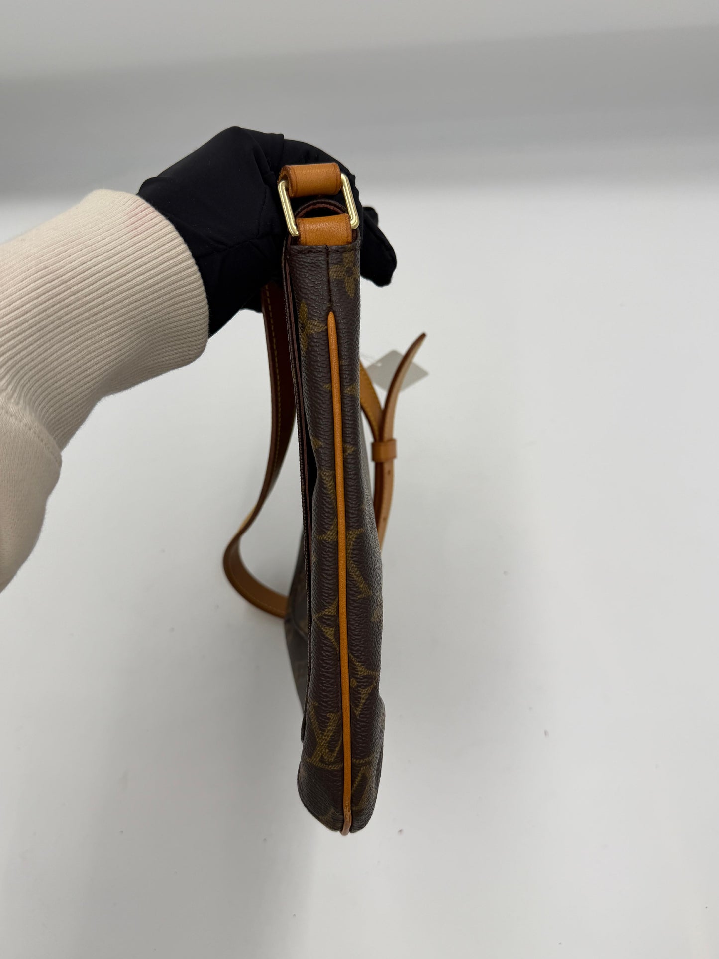 Pre-Owned Louis Vuitton Musette Salsa AI755