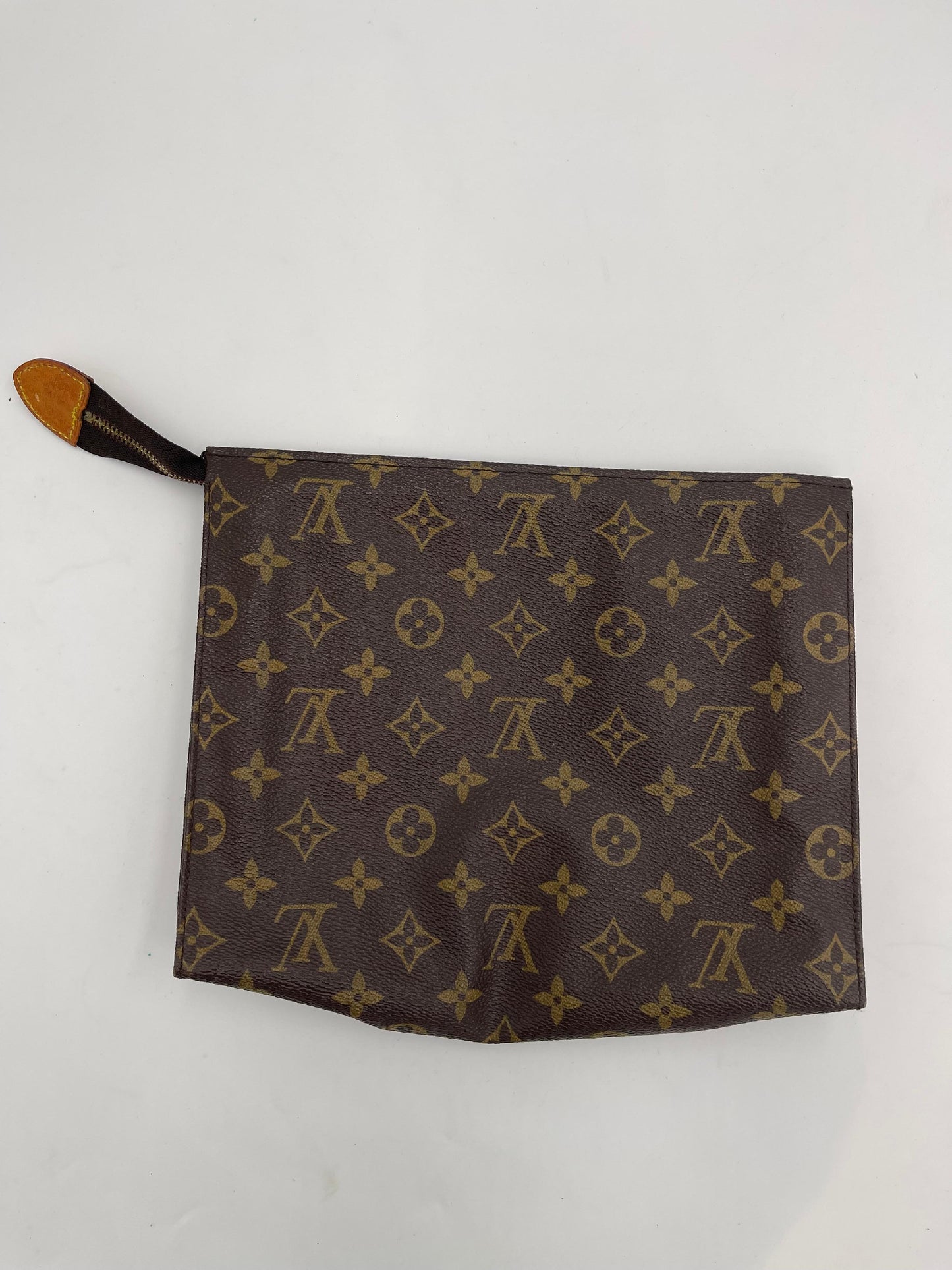 Louis Vuitton Monogram Toiletry Pouch (AI779)
