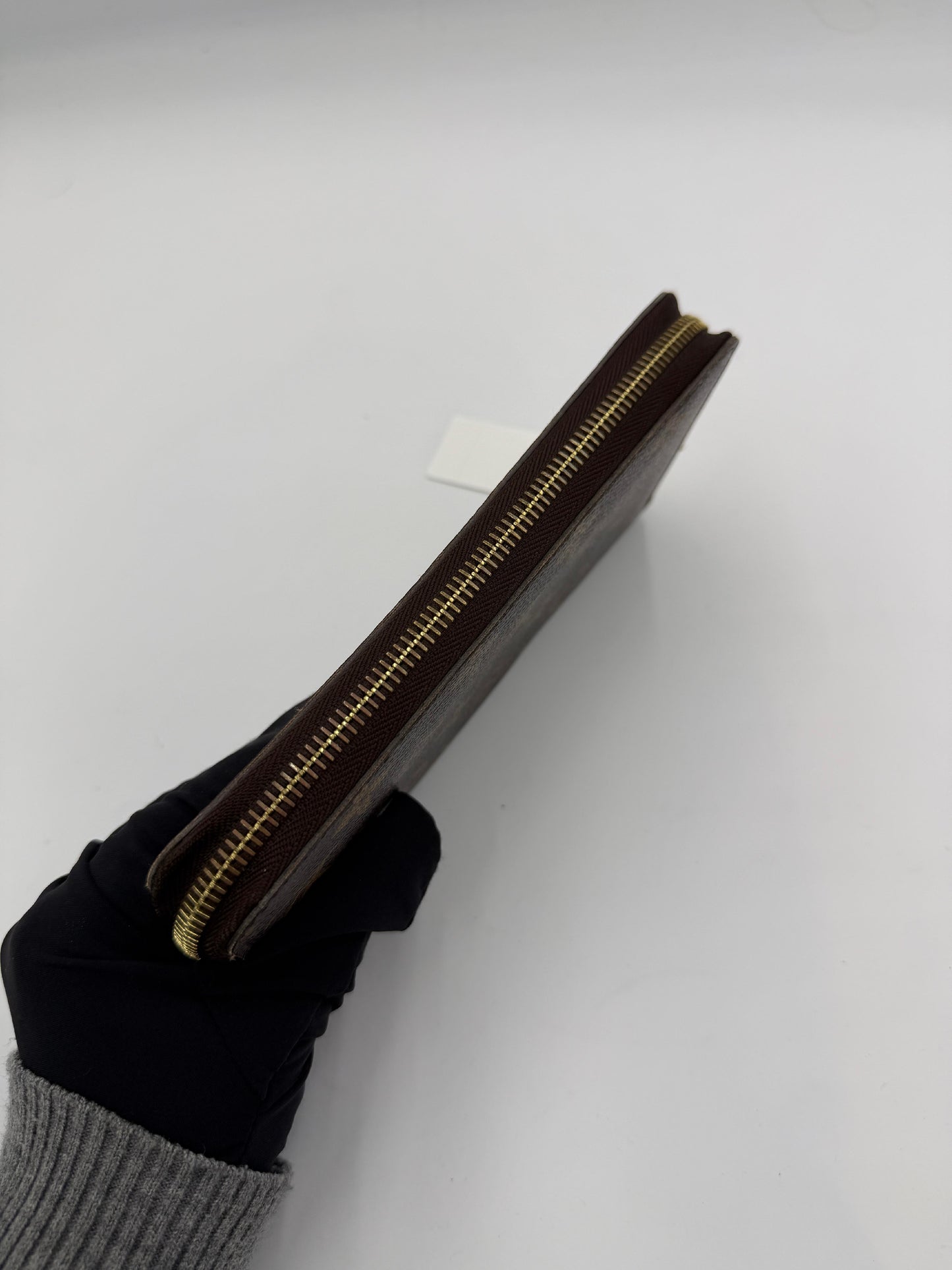Louis Vuitton Monogram Zippy Wallet (AI862)