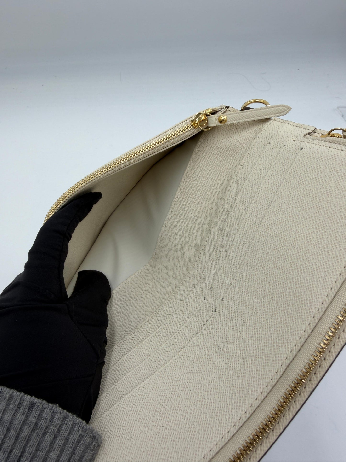 Louis Vuitton Monogram Insolite Wallet (AI864)