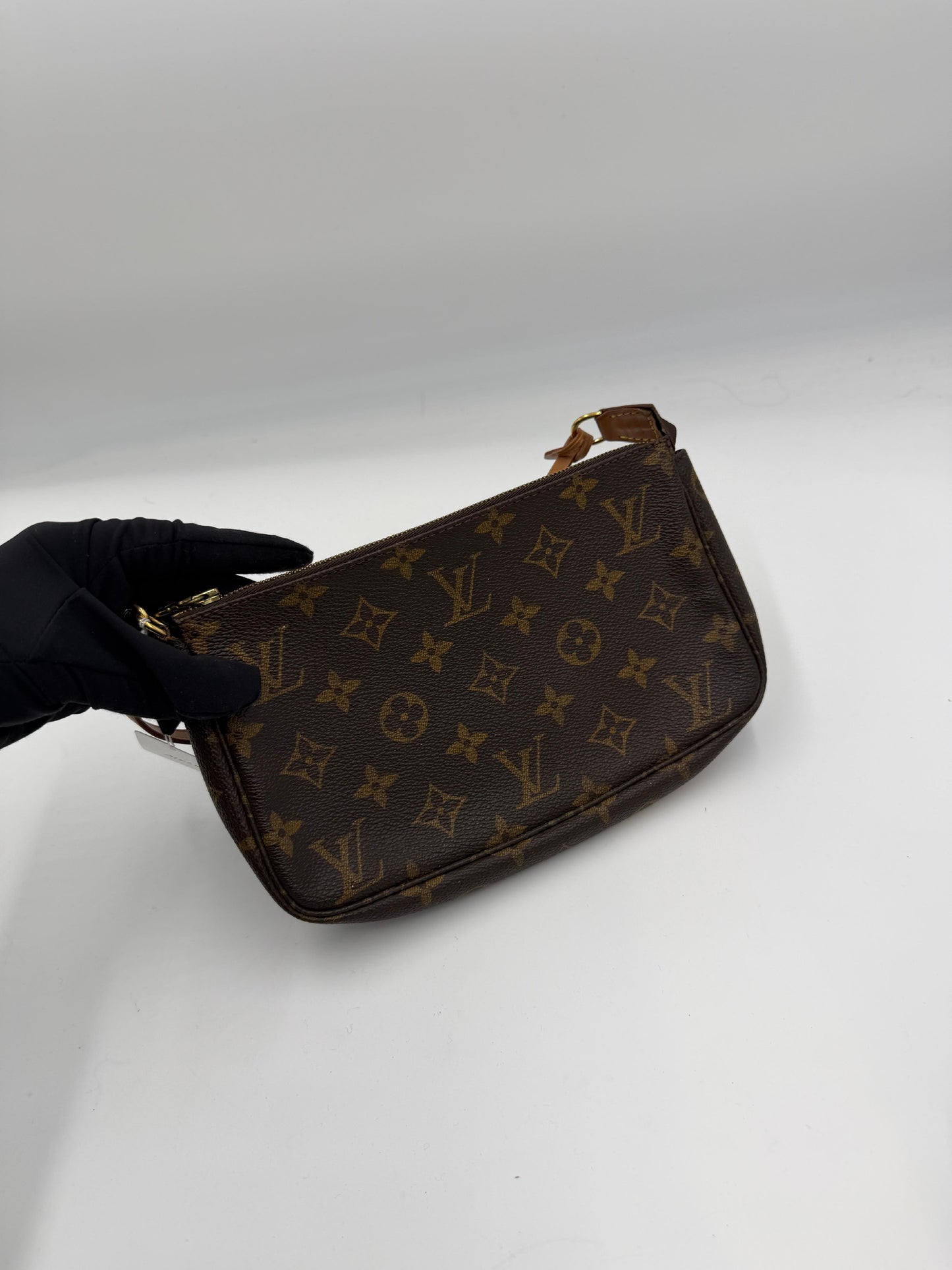 Pre-Owned Louis Vuitton Pochette Accessoires AI866
