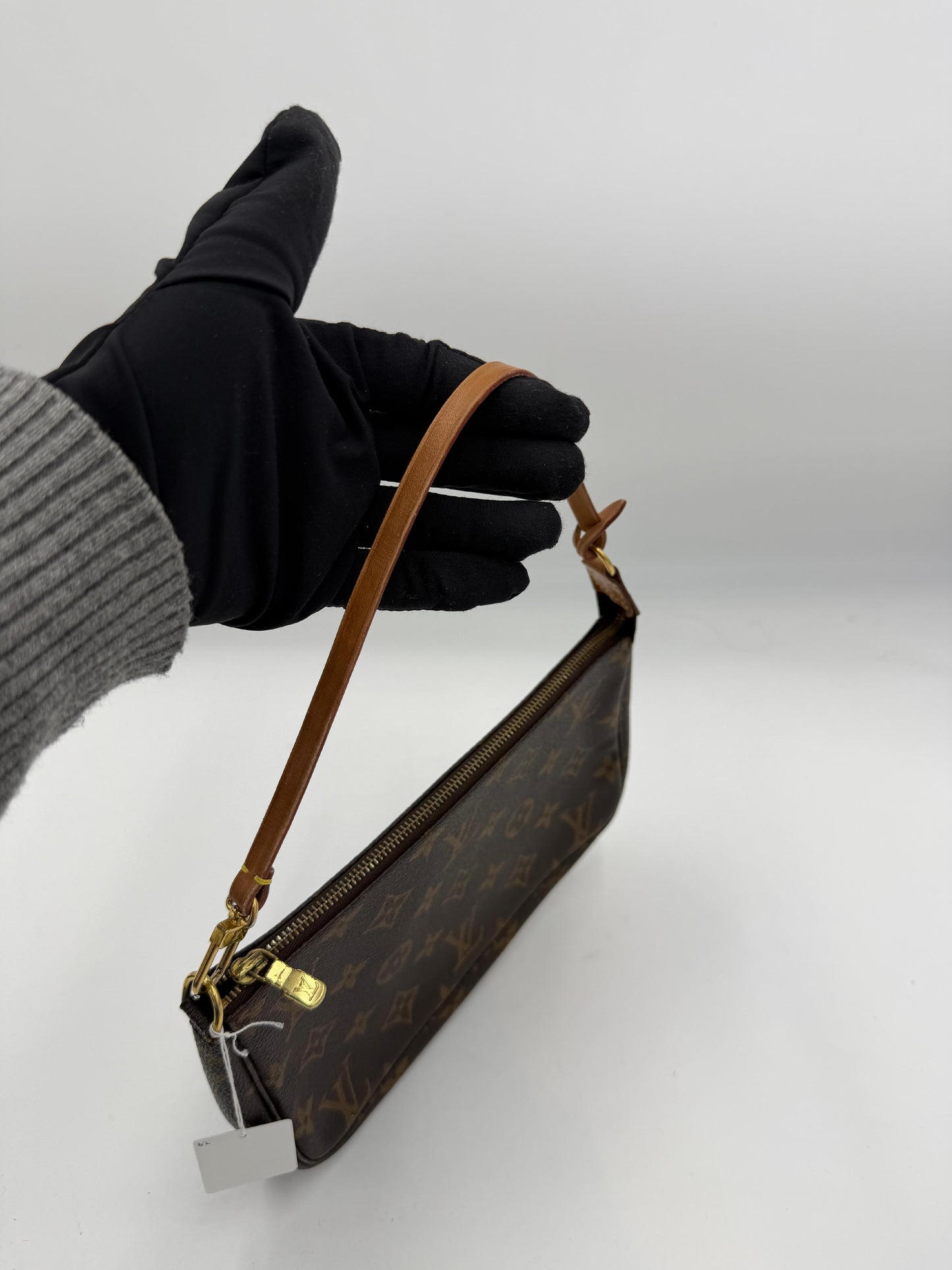Pre-Owned Louis Vuitton Pochette Accessoires AI866