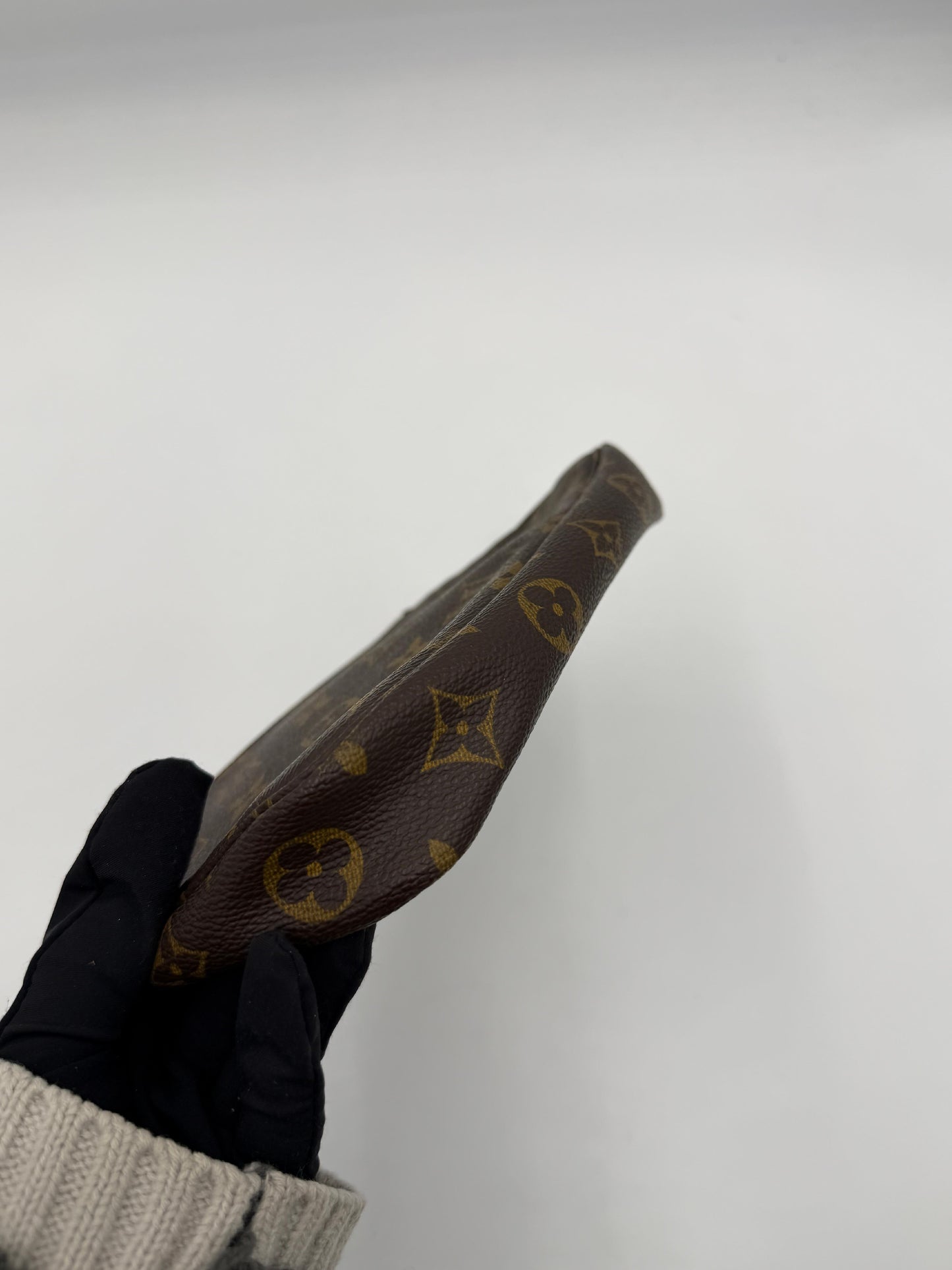 Pre-Owned Louis Vuitton Pochette Accessoires AI933