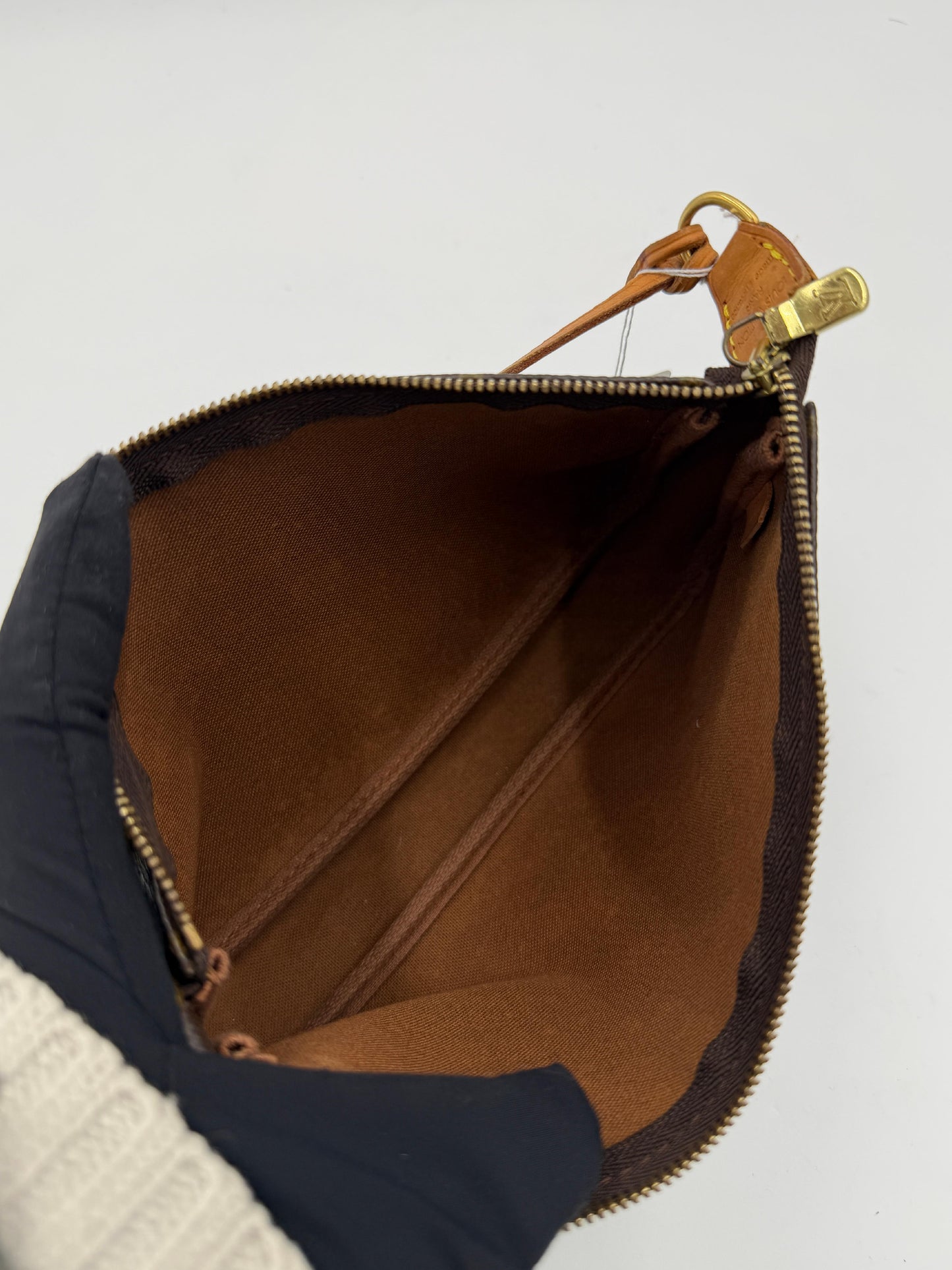 Pre-Owned Louis Vuitton Pochette Accessoires AI933