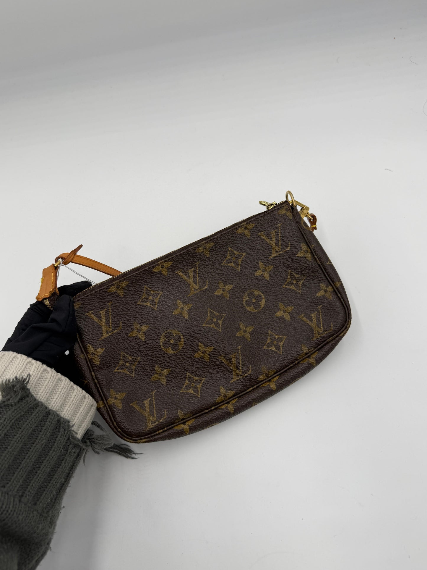 Pre-Owned Louis Vuitton Pochette Accessoires AI933