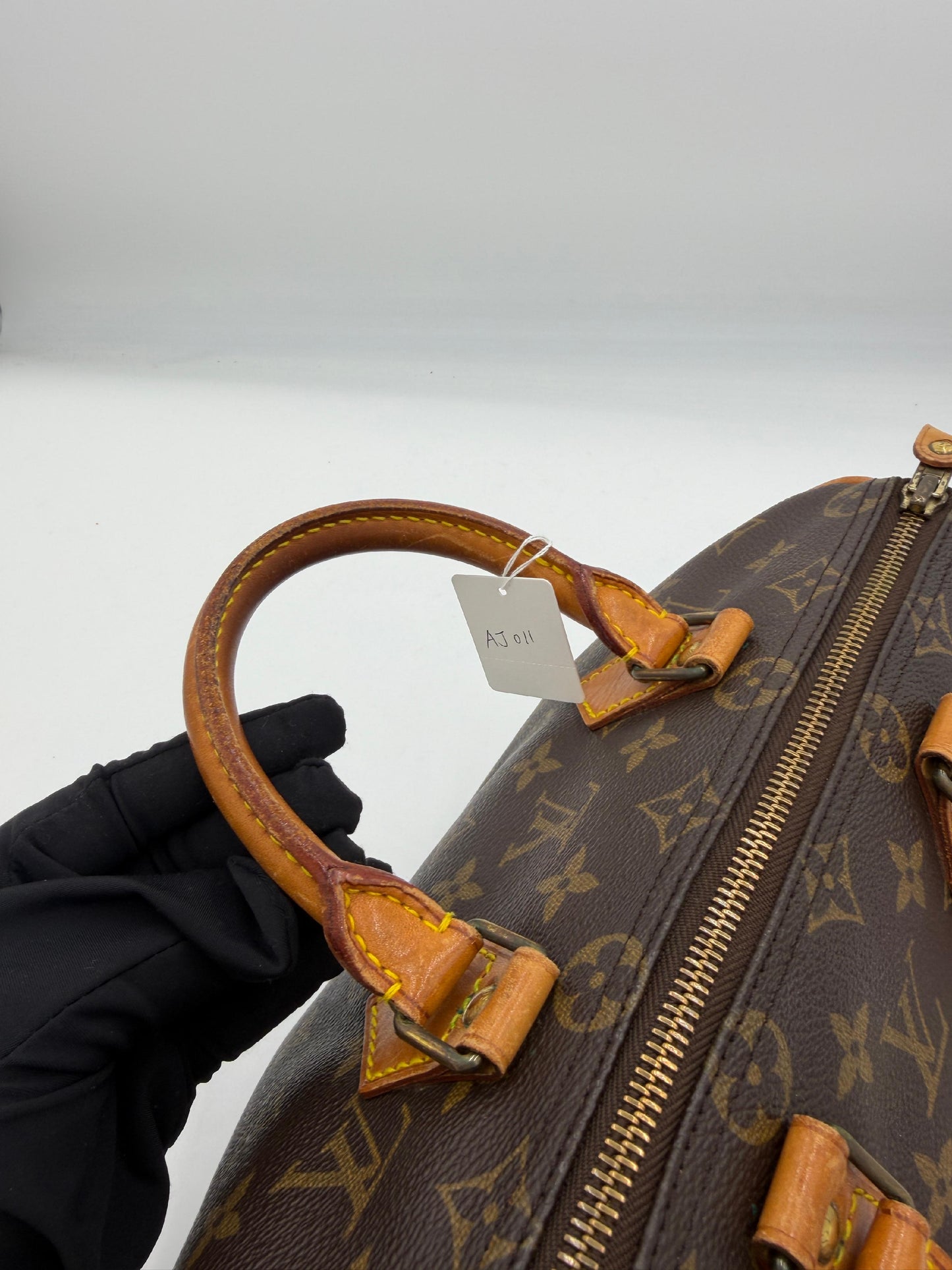 Pre-Owned Louis Vuitton Monogram Speedy 25 AJ011