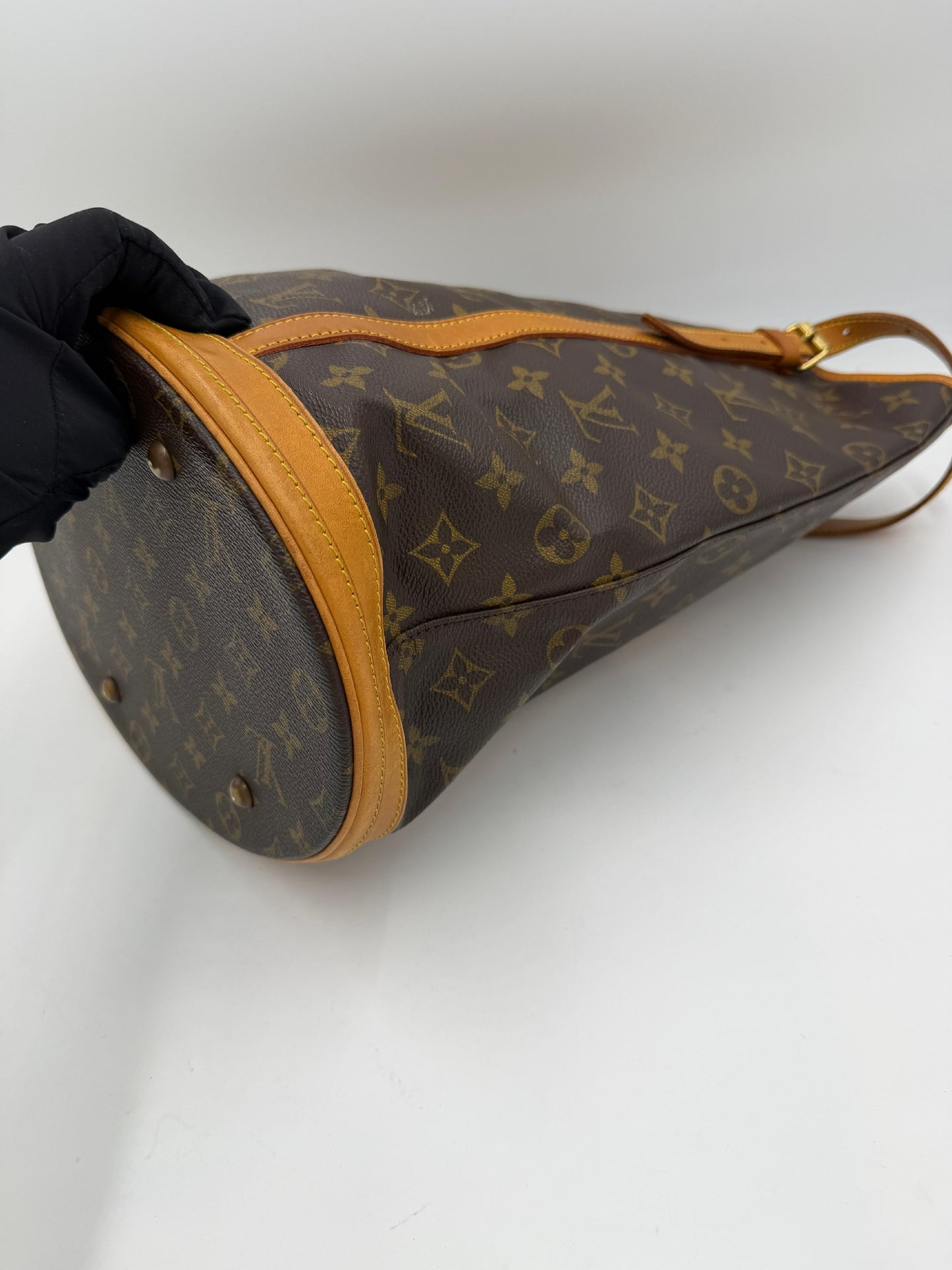 Pre-Owned Louis Vuitton Monogram Bucket GM AJ127