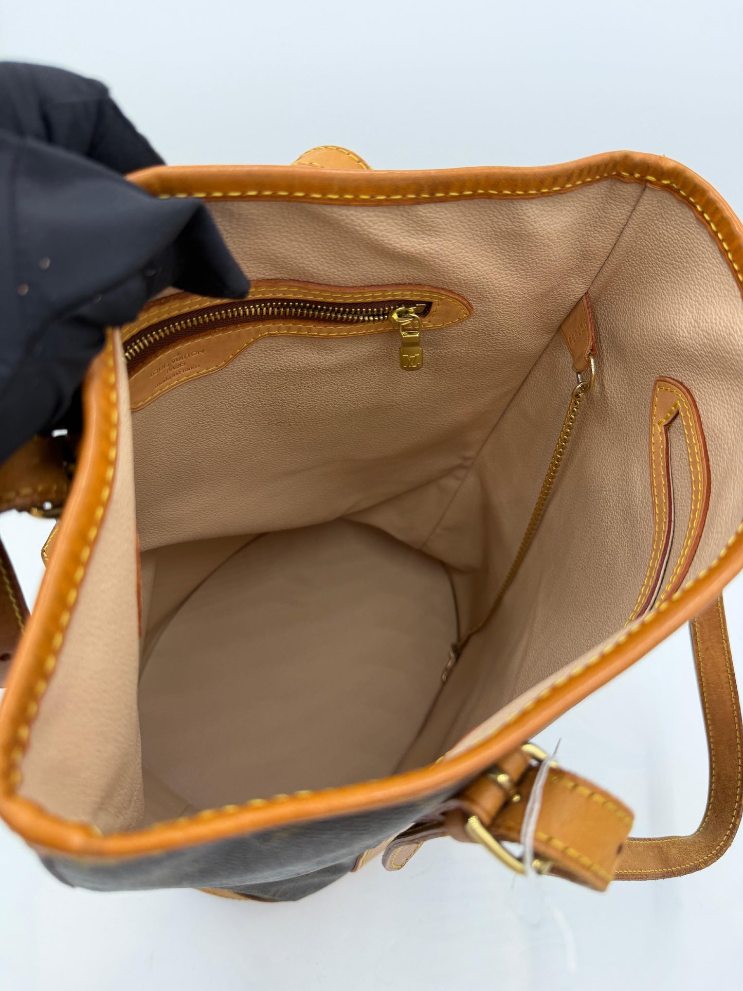 Pre-Owned Louis Vuitton Monogram Bucket GM AJ127
