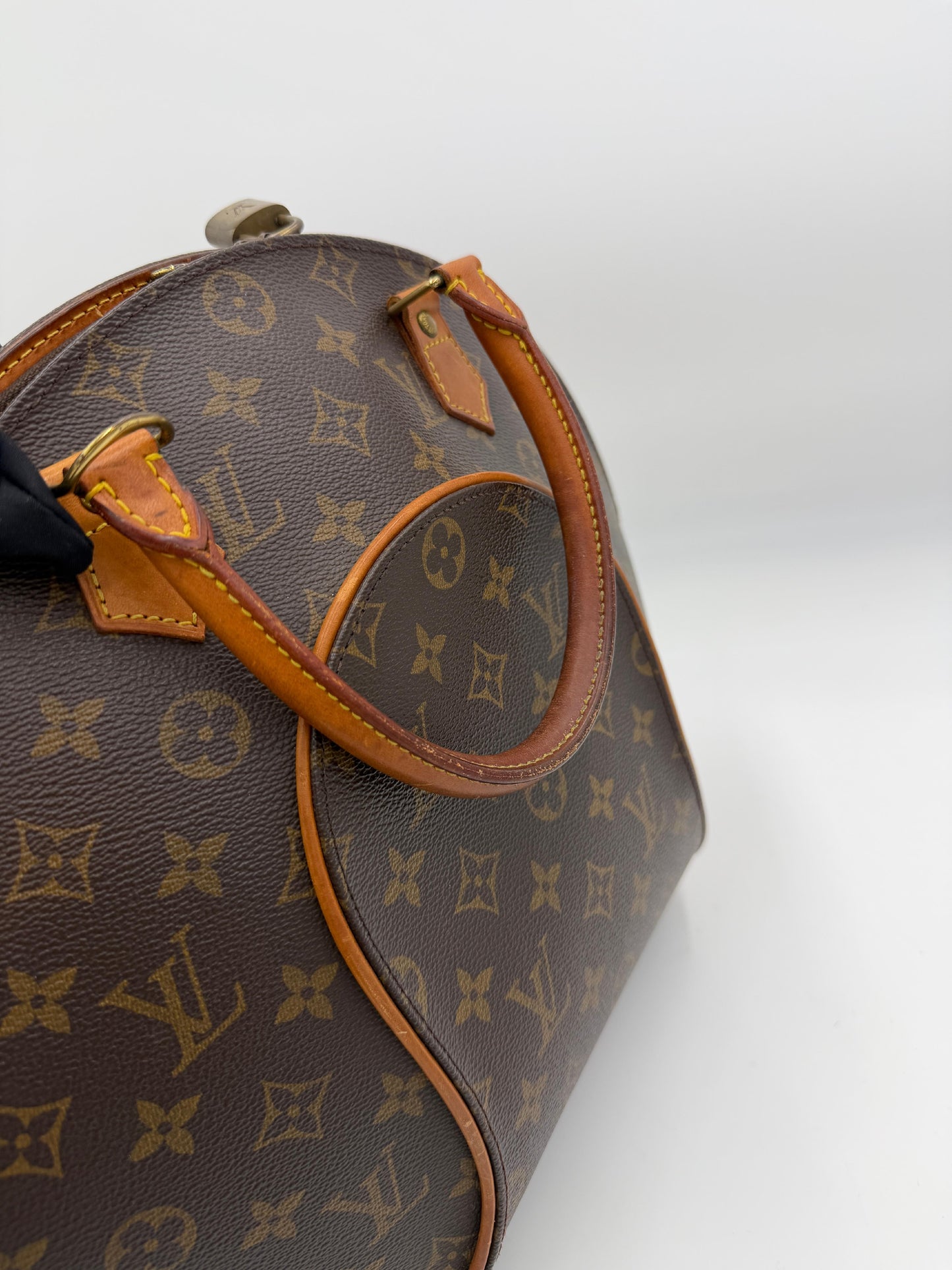 Pre-Owned Louis Vuitton Monogram Ellipse MM AJ195