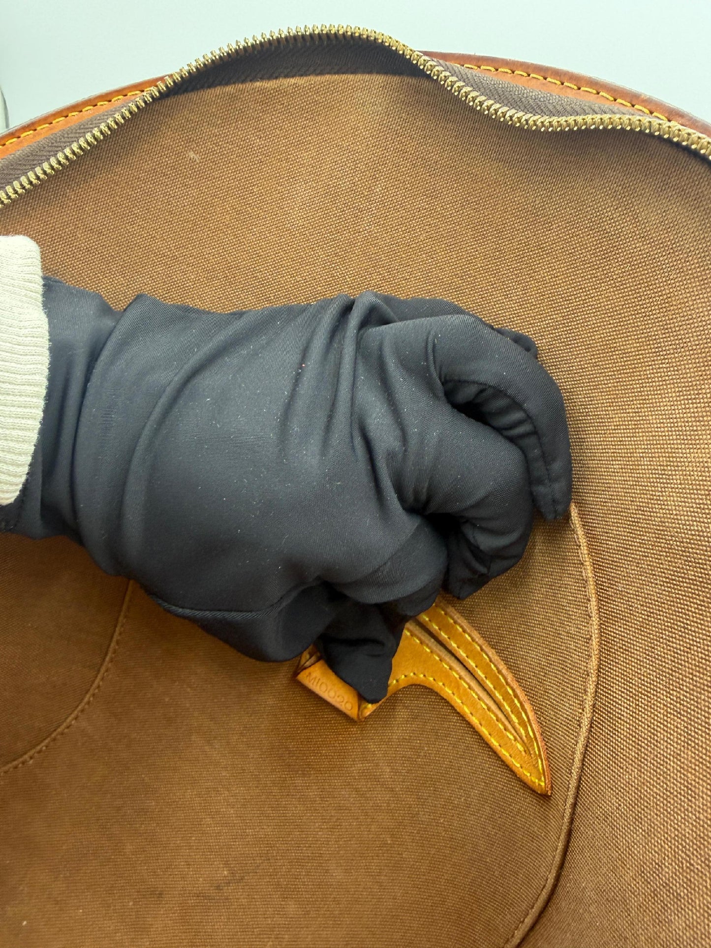 Pre-Owned Louis Vuitton Monogram Ellipse MM AJ195