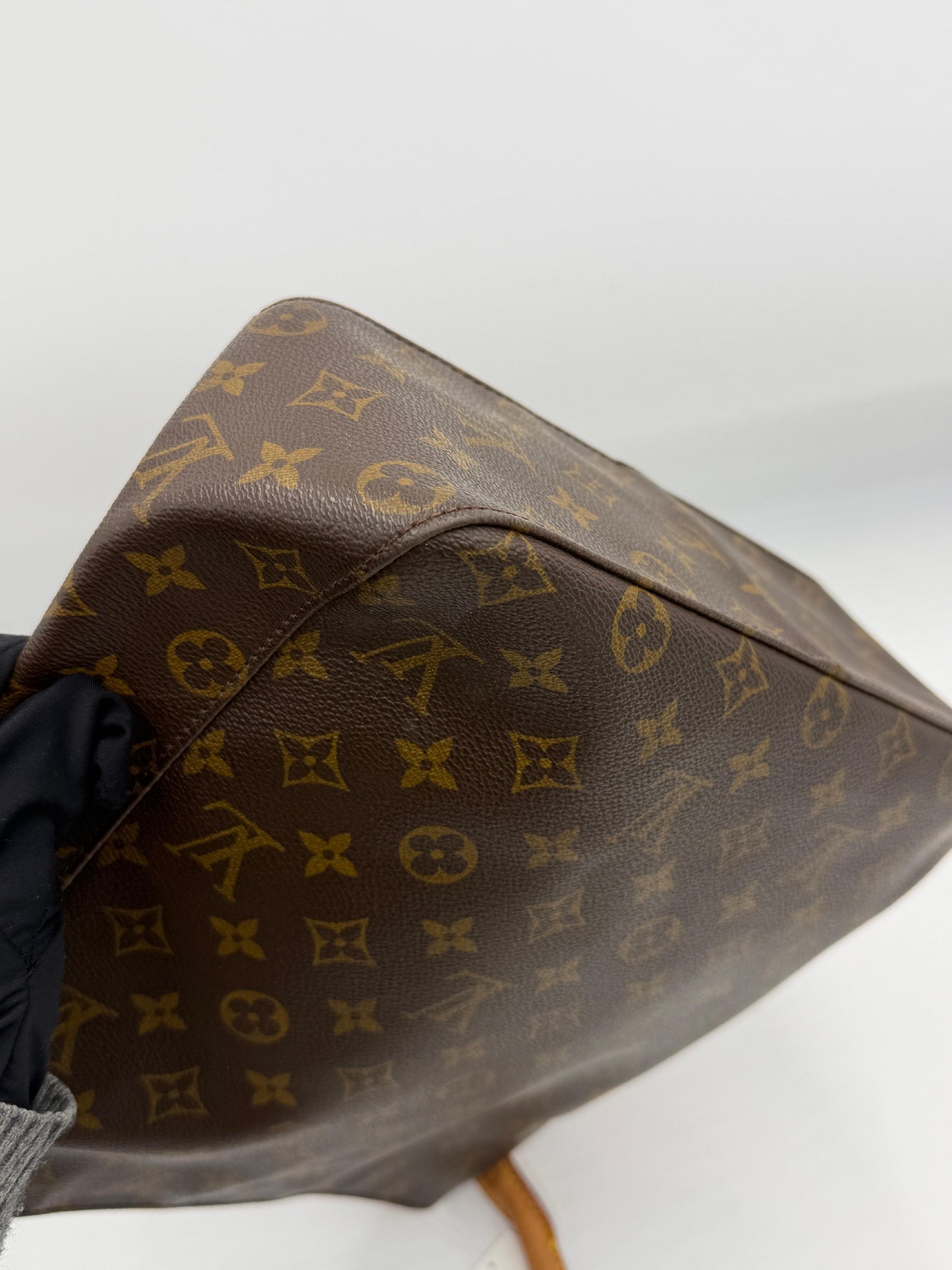 Louis Vuitton Monogram Looping