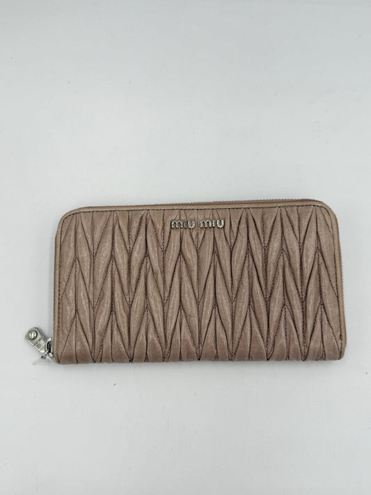 Miu Miu Nappa Zippy Wallet